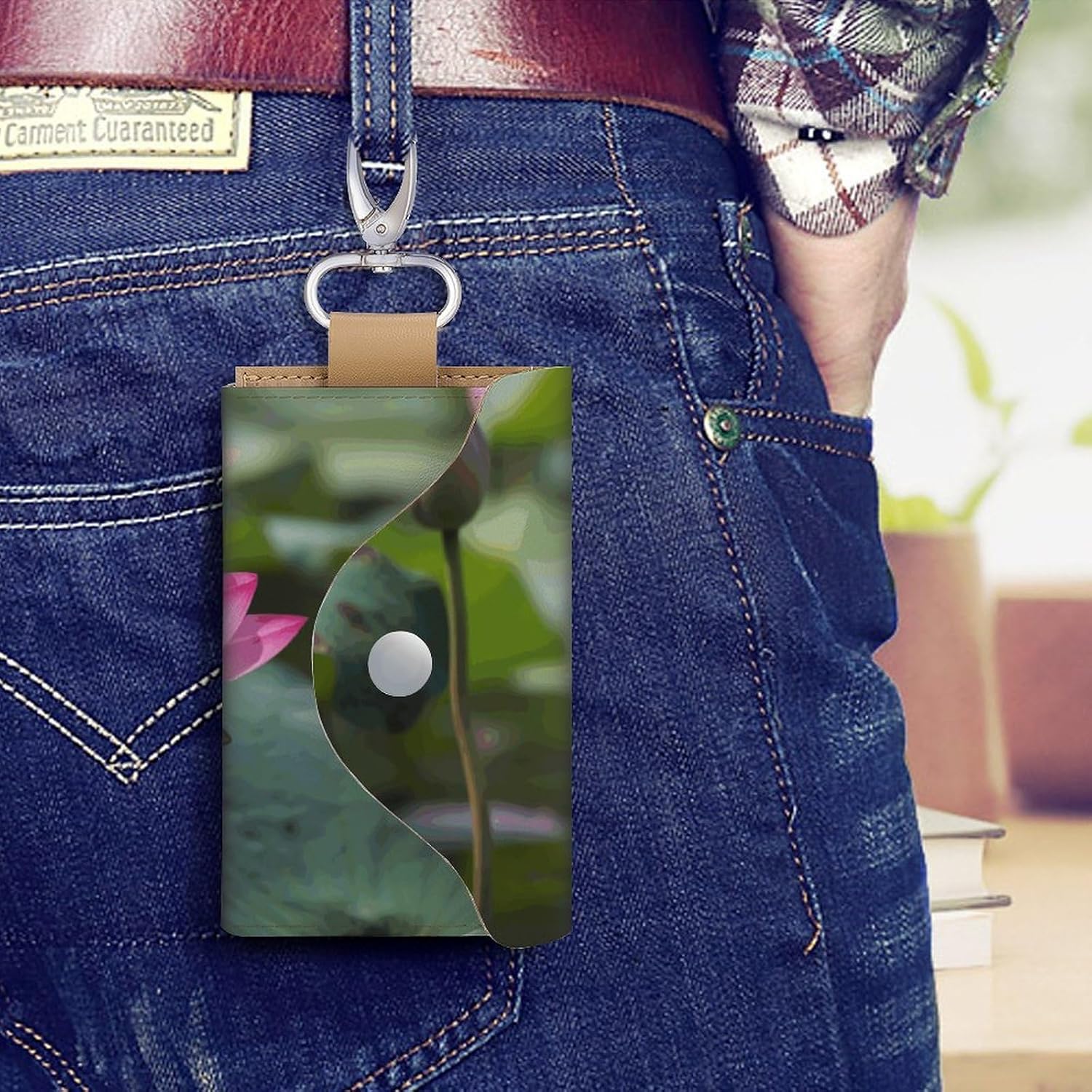 Pink Lotu Flowers Key Pouch, PU Leather Key Holder, Personalized Snap Closure Key Bag with Card Slot & Coin Pocket, Portable Key Organizer for Car Keys House Keys, Men Women