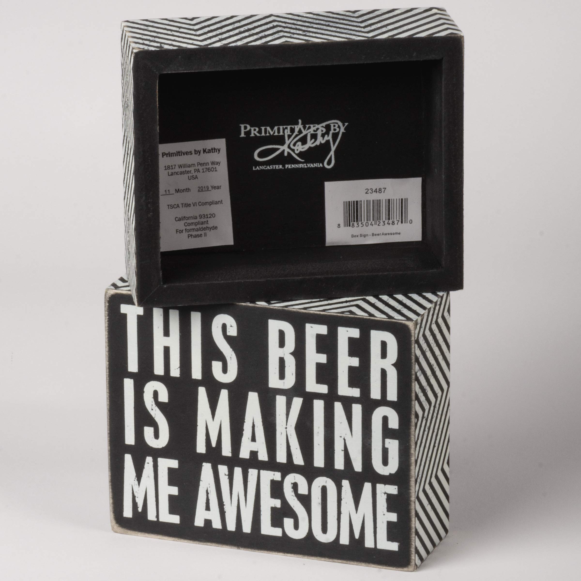 Primitives by Kathy 105535 Caixa Decorativa de Sinal e Par de Meias Conjunto de Presente Good Beers are Better, Tamanho Único, Preto, Dourado