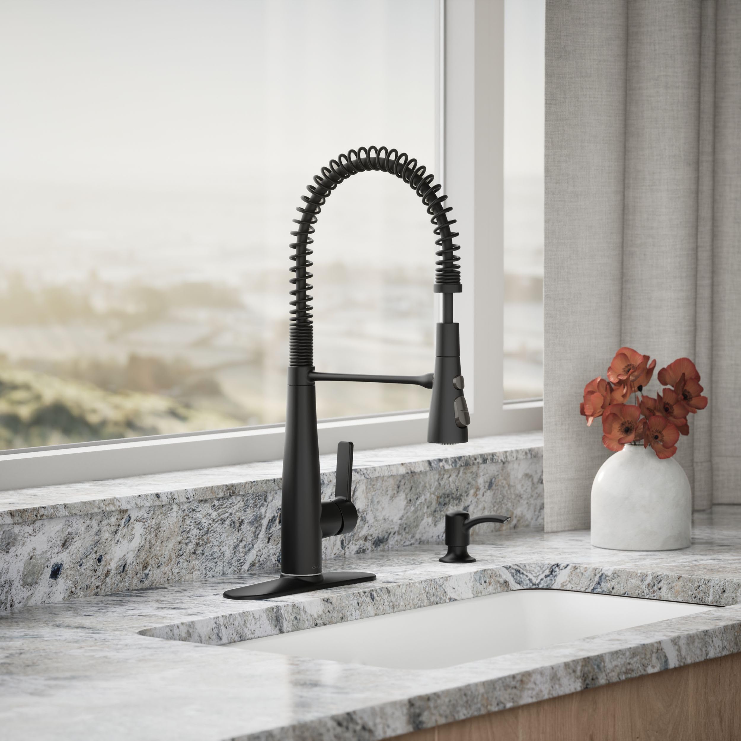 KOHLER REC22745-SD-BL Sabunluklu Yarı Profesyonel Mutfak Bataryası, Mat Siyah