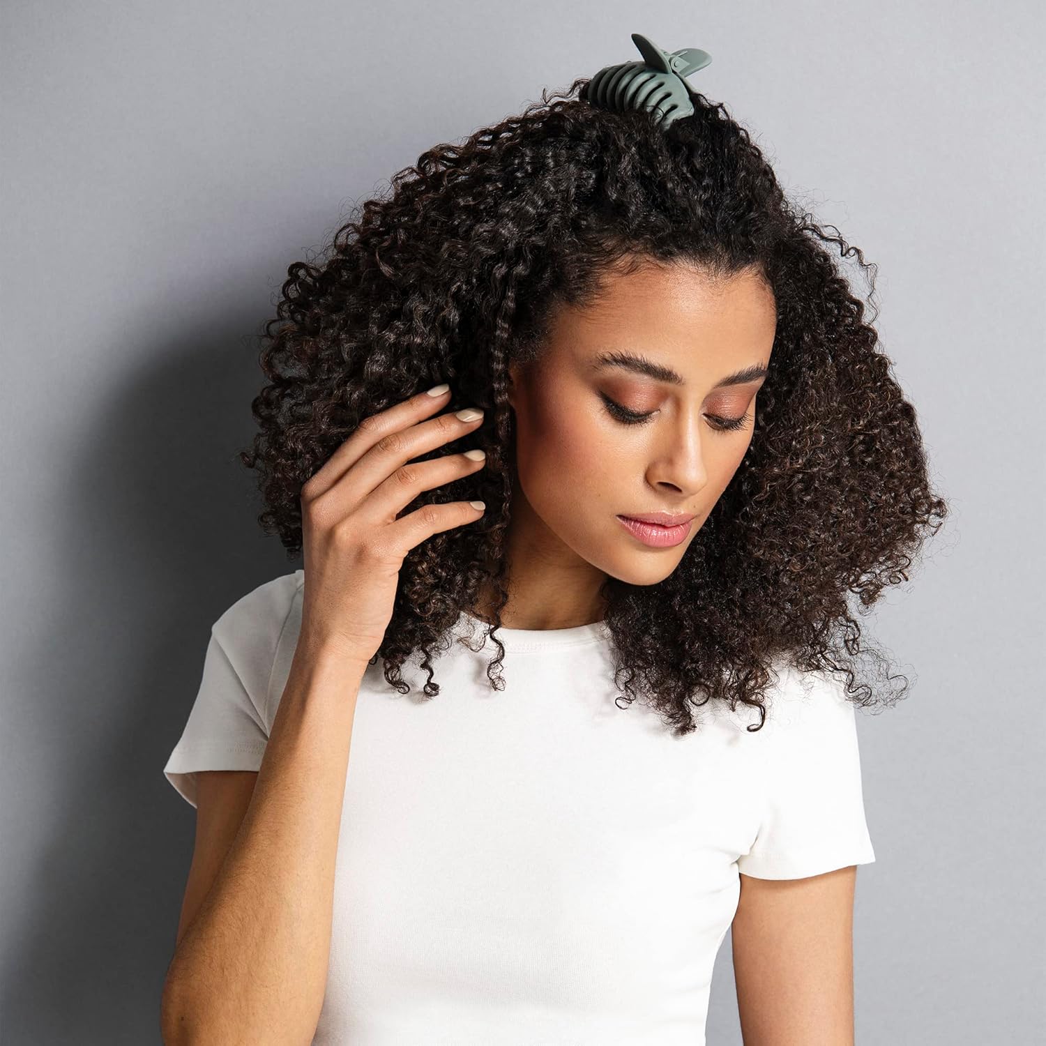 The Hair Edit Octopus Claw Clip - Large Modern Opalescent Solid Claw Clip - 1 Count - Women's Daily Use - Holds All Hair Types Securely - Image 3