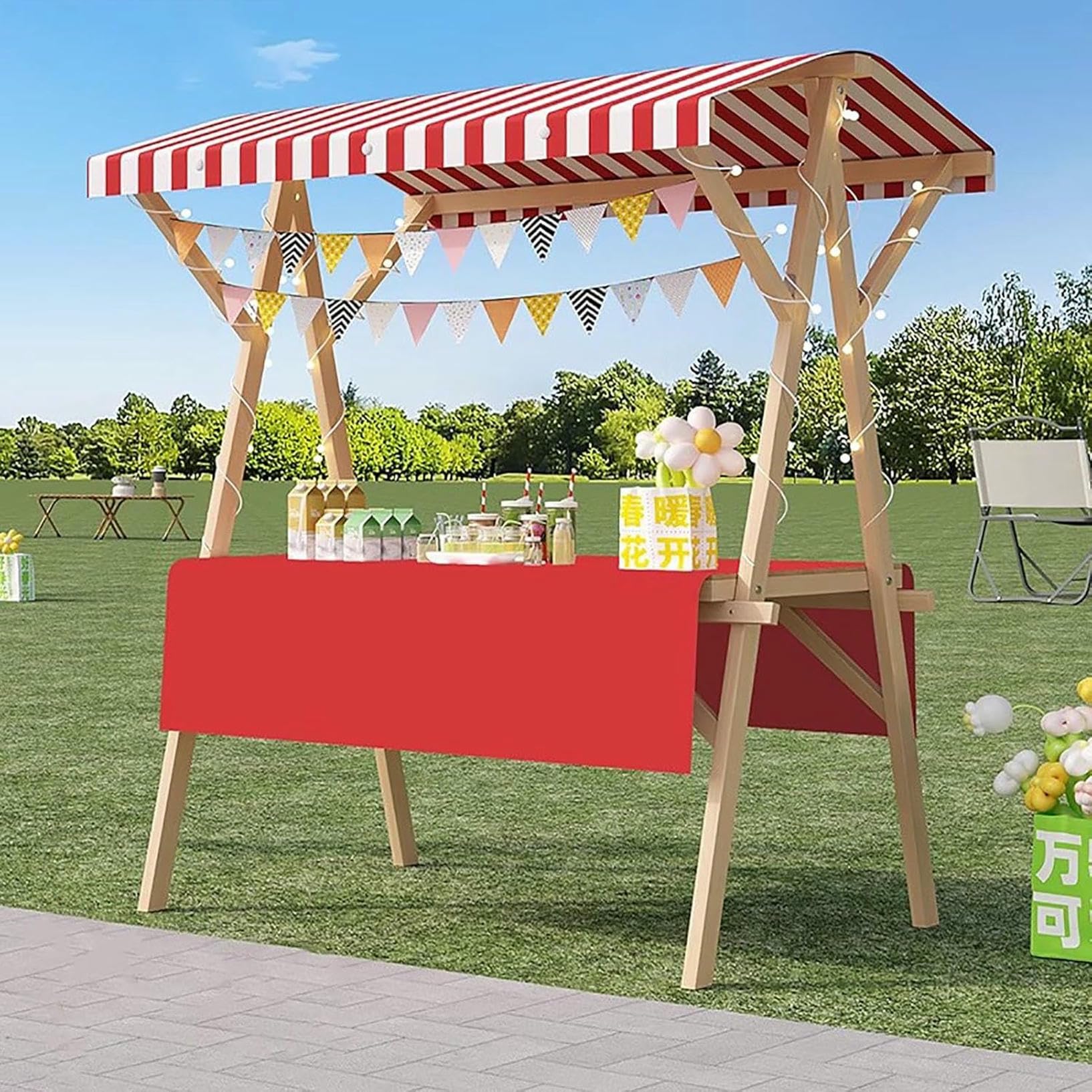 Stand de marché en bois pour une stalle de vendeur extérieur authentique au soleil