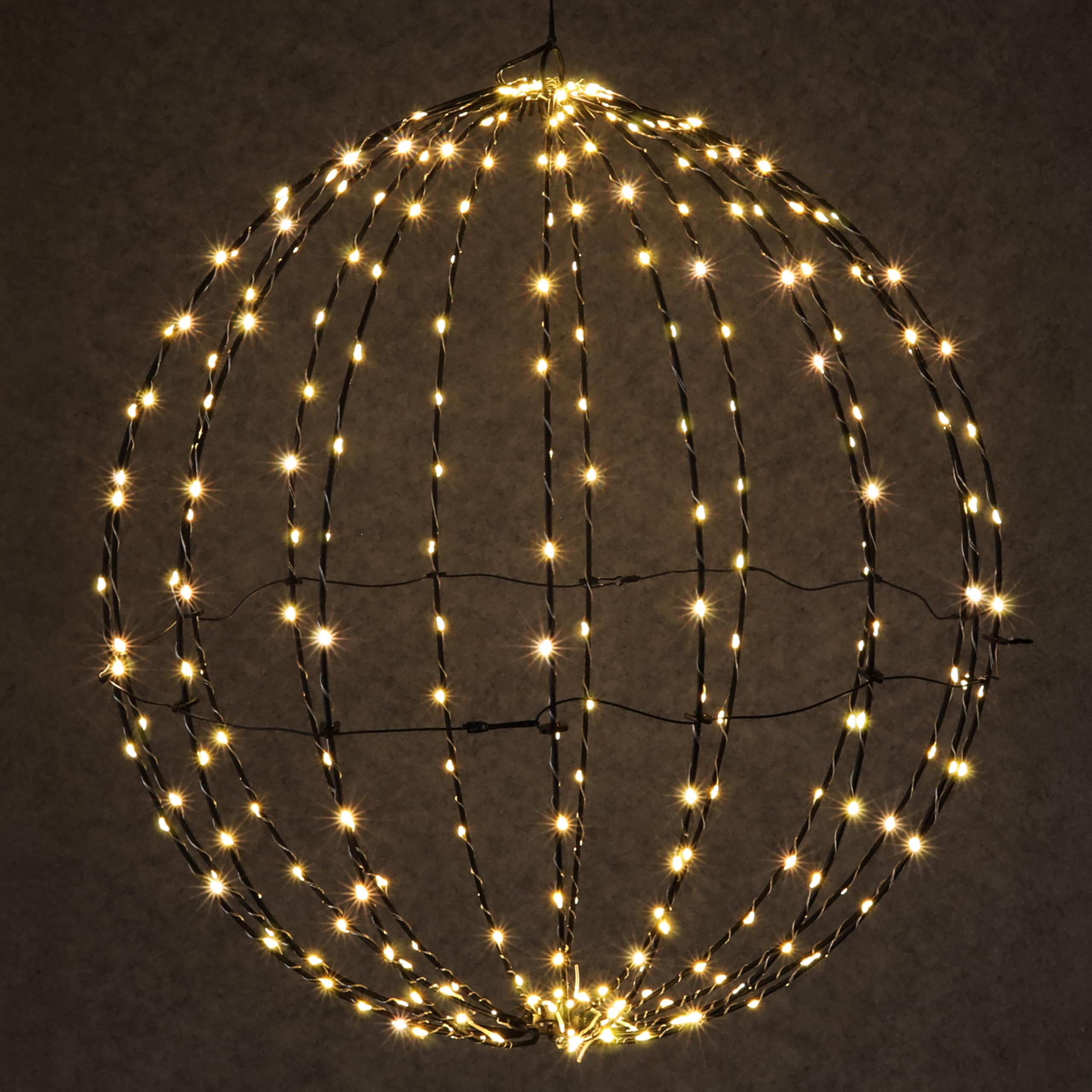 Cepewa LED Kugel zum Aufhängen | Ø50cm Eisen Kunststoff schwarz 272 LEDs warmweiß batteriebetrieben IP44 | Weihnachtskugel zum Aufhängen Gartendekoration (1 x LED Kugel Ø50cm)