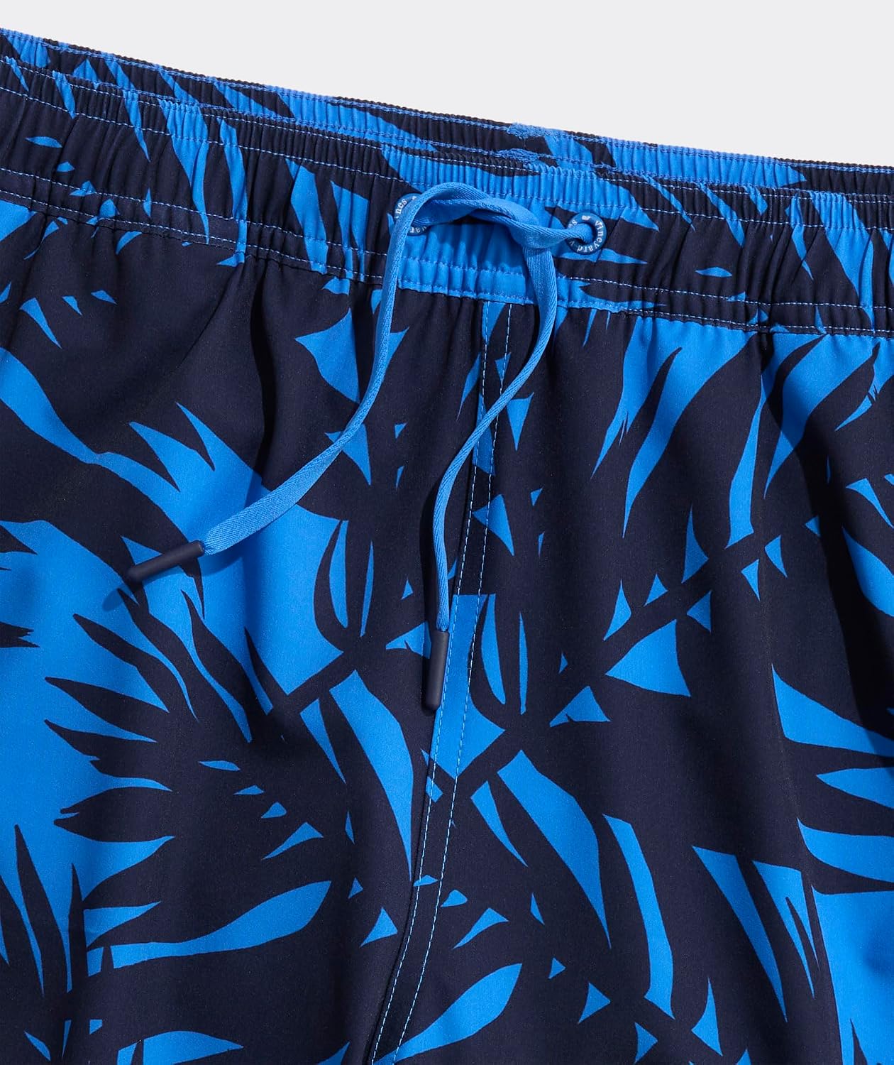 Vineyard Vines Men's 7" Printed Piped Chappy Trunks
