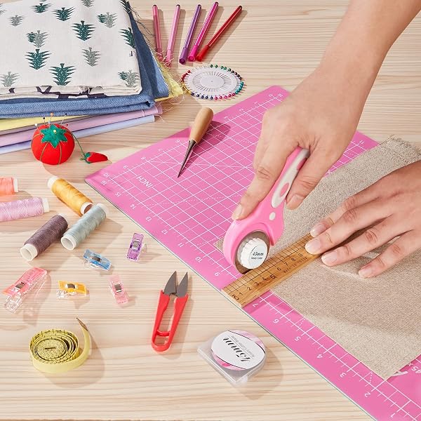 Headley Tools 45mm Rotary Cutter with 5pcs Extra Blades, Ergonomic Handle Rolling Cutter with Safety Lock for Crafting, Sewing, Quilting, Fabric Rotary Cutter Perfect for Left & Right Hand (Pink) - 5