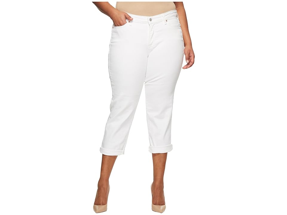 

Levi's(r) Plus Boyfriend (Clean White) Women's Clothing