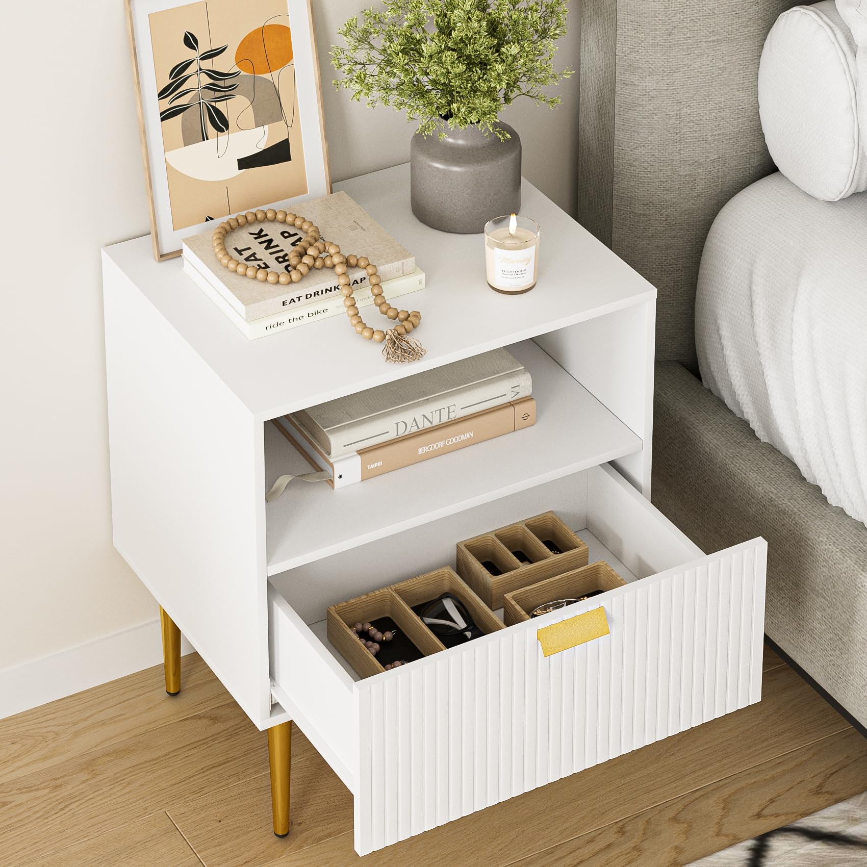 HEYZOEY Table de chevet pour chambre à coucher, table de chevet striée, table d'appoint pour salon, table d'appoint avec tiroirs, meuble de chambre à coucher, à rayures blanches
