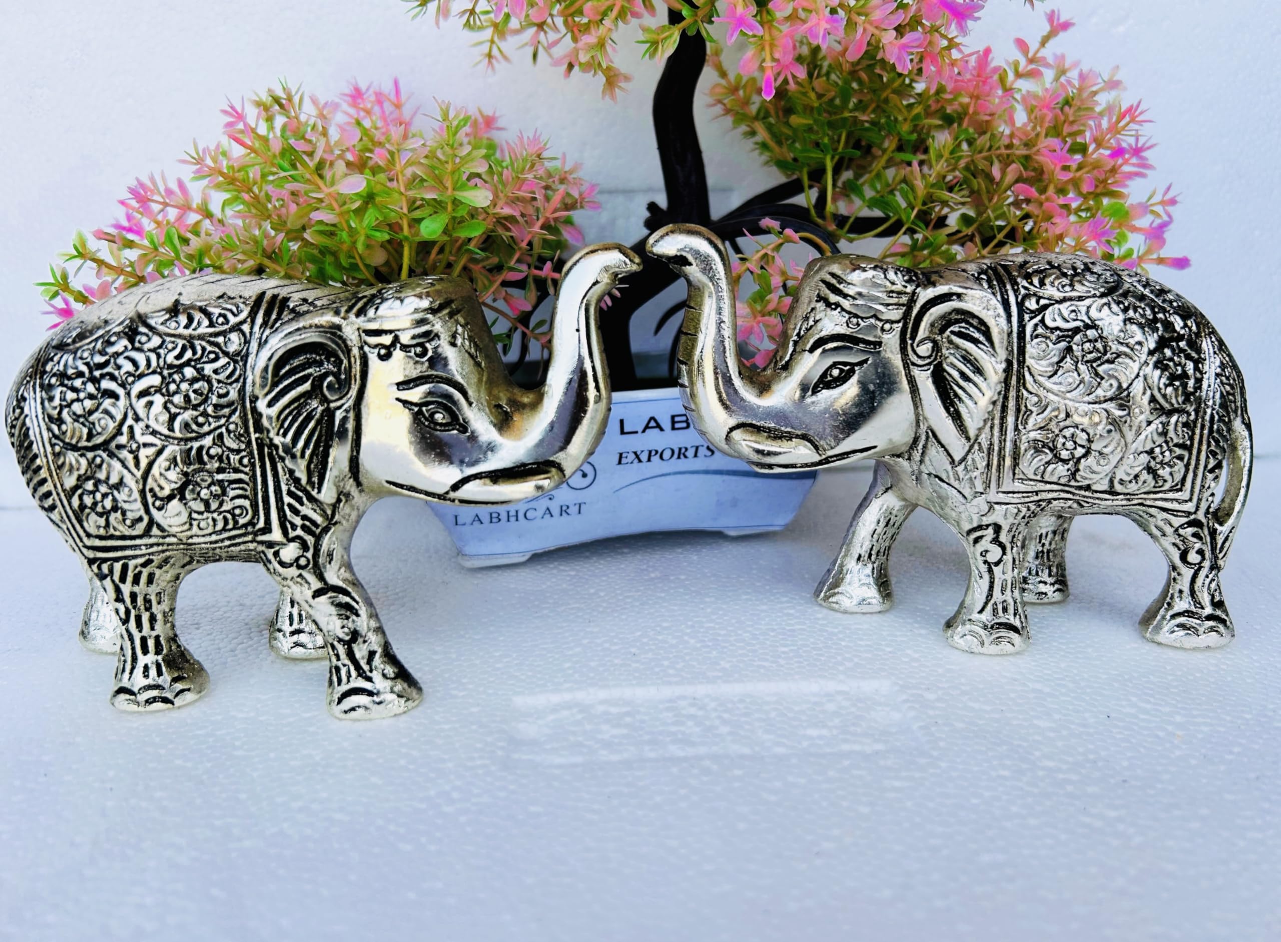 LABHCART Metal Elephant Pair Statue Decorative Silver-Toned Elephant Figurines Set, Metal Antique Design, Set of 2