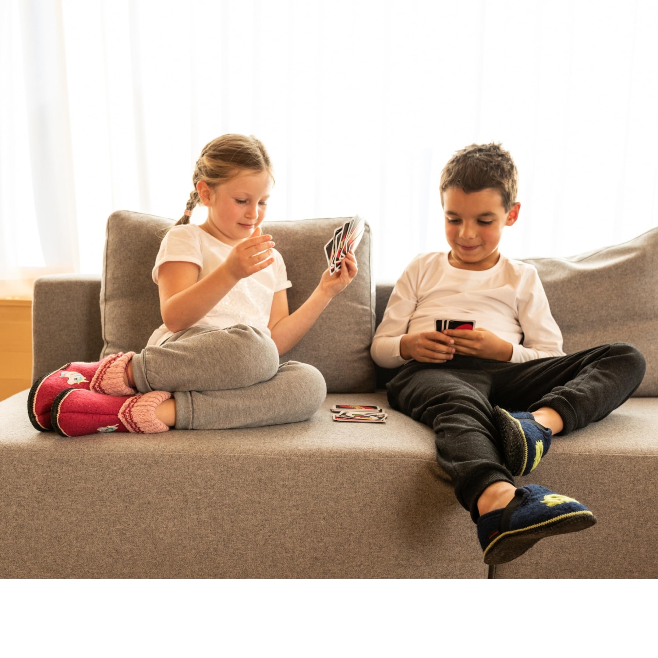 Bobby Monster - Pantuflas infantiles para niños y niñas, cómodas zapatillas de fieltro con goma elástica y suela impermeable