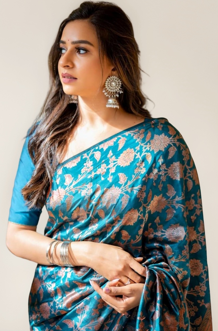 Jaanvi fashion Women's Kanchipuram Silk Sarees With Zari & Blouse Piece