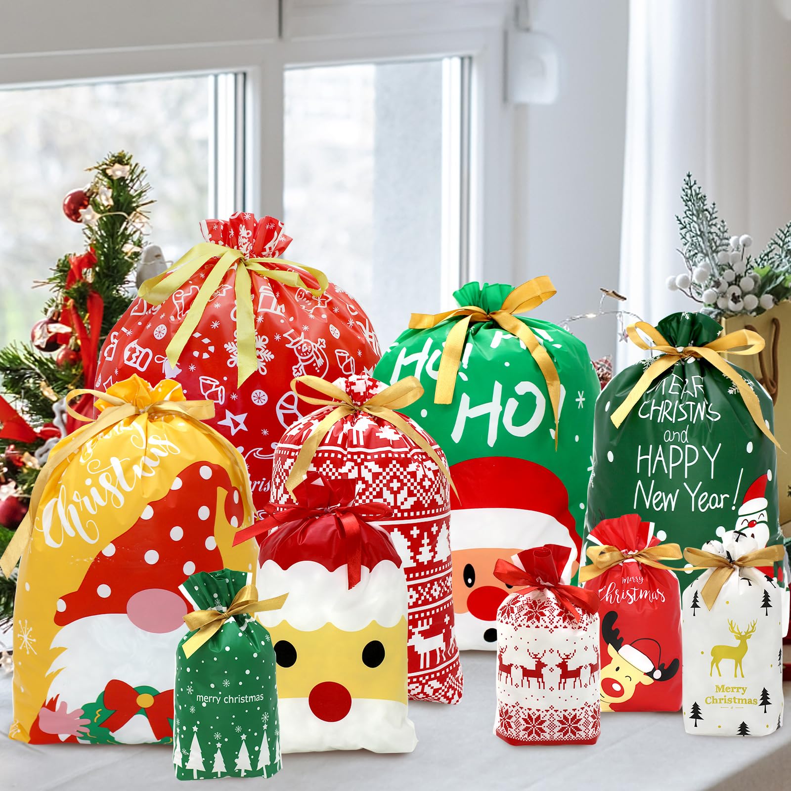 CH HAICHENG Lot de 36 sacs cadeaux de Noël réutilisables en plastique avec cordon de serrage - Tailles L, M, S