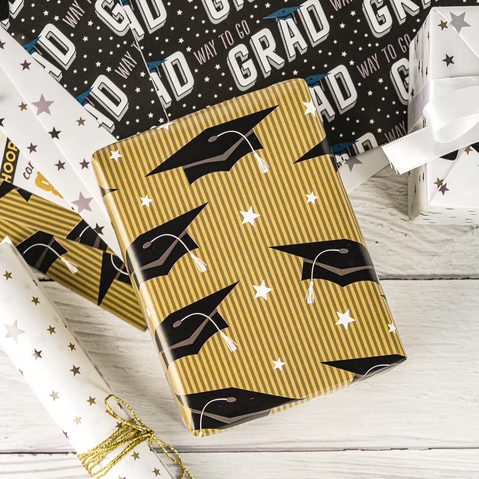 Snapklik.com : LeZakaa Graduation Wrapping Paper Sheet - 12 Sheet