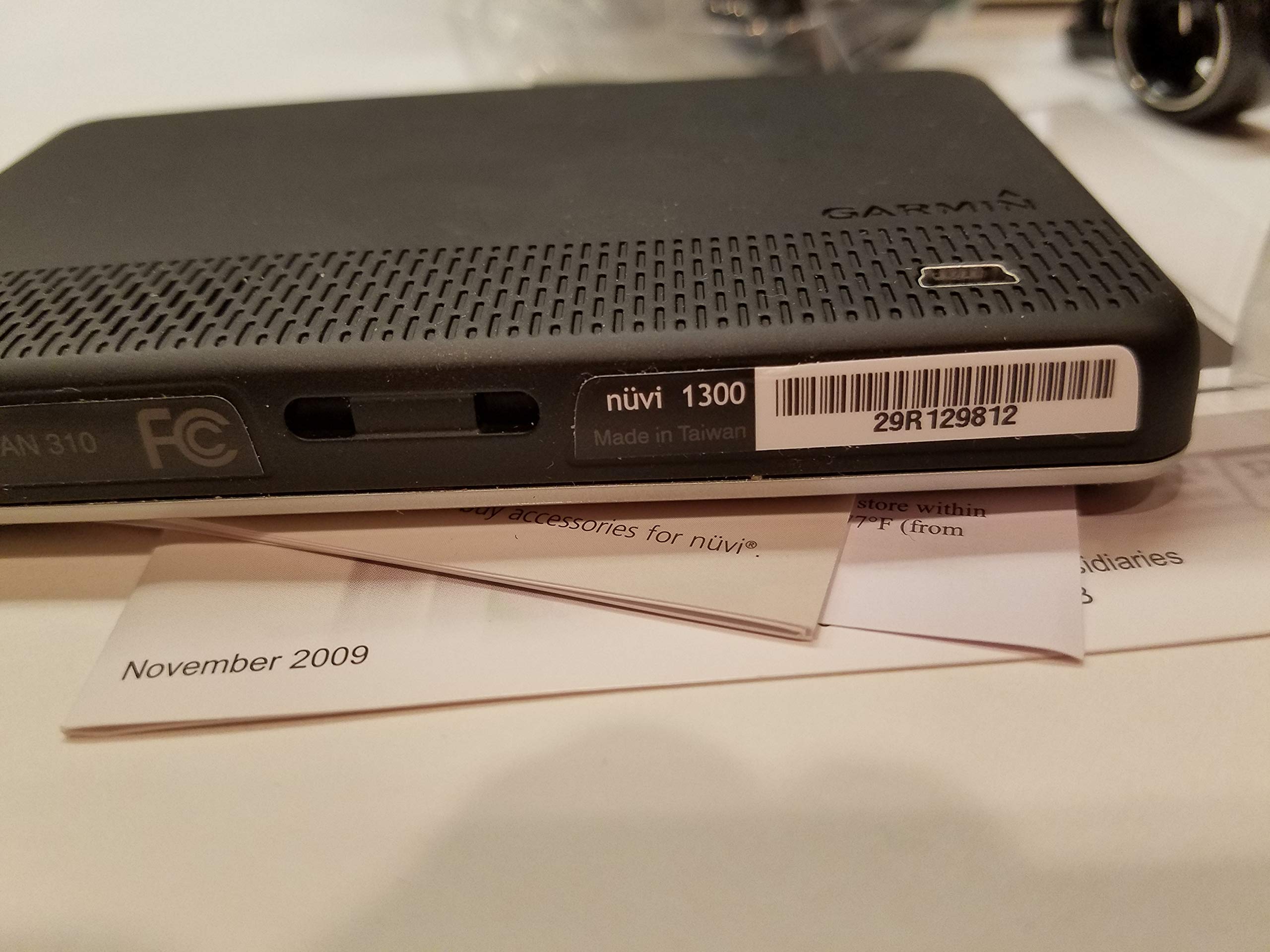 Garmin nüvi 1300 - Navigatore GPS portatile da 4,3" con aggiornamenti a vita delle mappe