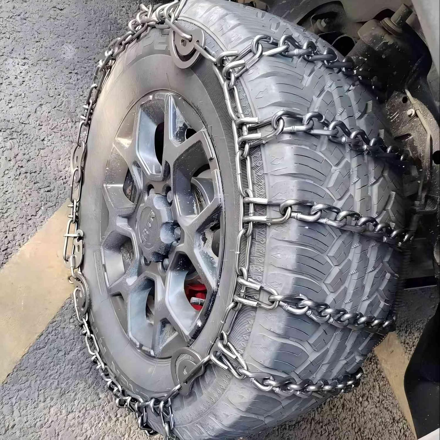 Set of 2 Tire Traction-2pcs Snow Chains for Semi Trucks Snow Chains for Tires Universal Metal Tire Chains for SUV Trucks Pickup Trucks Semi Trucks Van Trucks ATV Light Truck 10R22.5 9mm 295/80R22.5