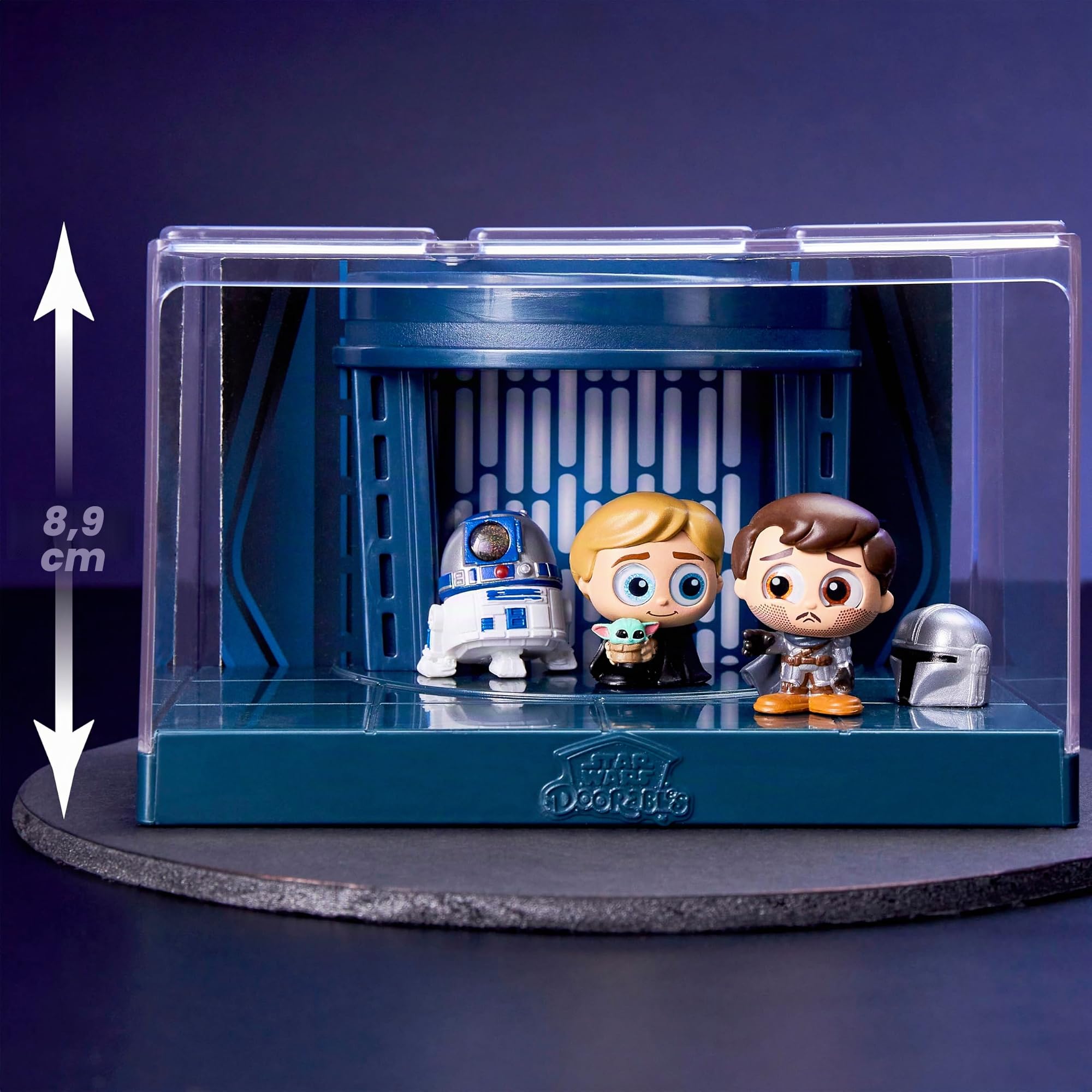 Just Play Coffret Scène de Film Star Wars™ Doorables - Star Wars : The Mandalorian™, Figurines à Collectionner, Jouets pour Enfants de 5 Ans et Plus Just Play Coffret Scène de Film Star Wars™ Doorables - Star Wars : The Mandalorian™, Figurines à Collectionner, Jouets pour Enfants de 5 Ans et Plus