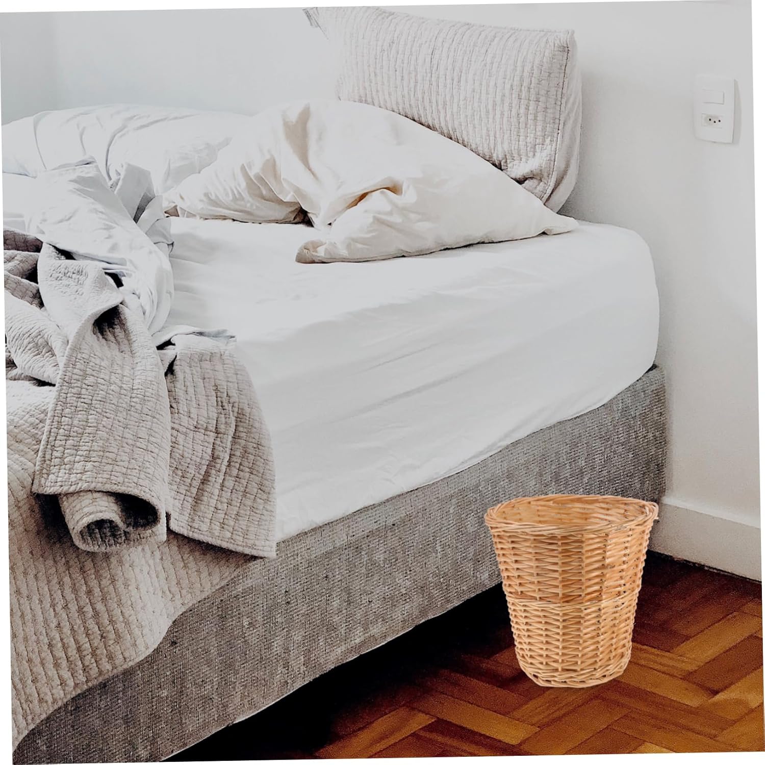 VILLCASE Pastoral Style Woven Trash Can Basket Lightweight Rattan Wastebasket for Home Office Decorative Desktop Storage and Flower Basket Vintage Chic Organizer