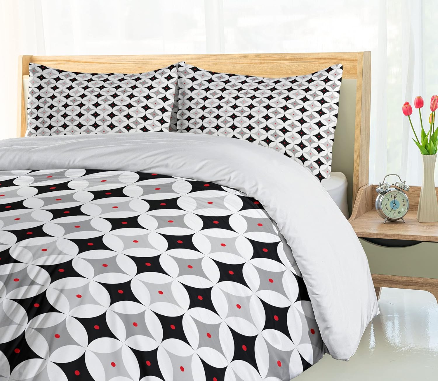 Ambesonne Mid Century Duvet Cover Set, Retro Styled Atomic Composition Vintage Diamond Line Pattern, Decorative 3 Piece Bedding Set with 2 Pillow Shams, Queen Size, Pale Grey Black Red Queen Pale Grey Black Red