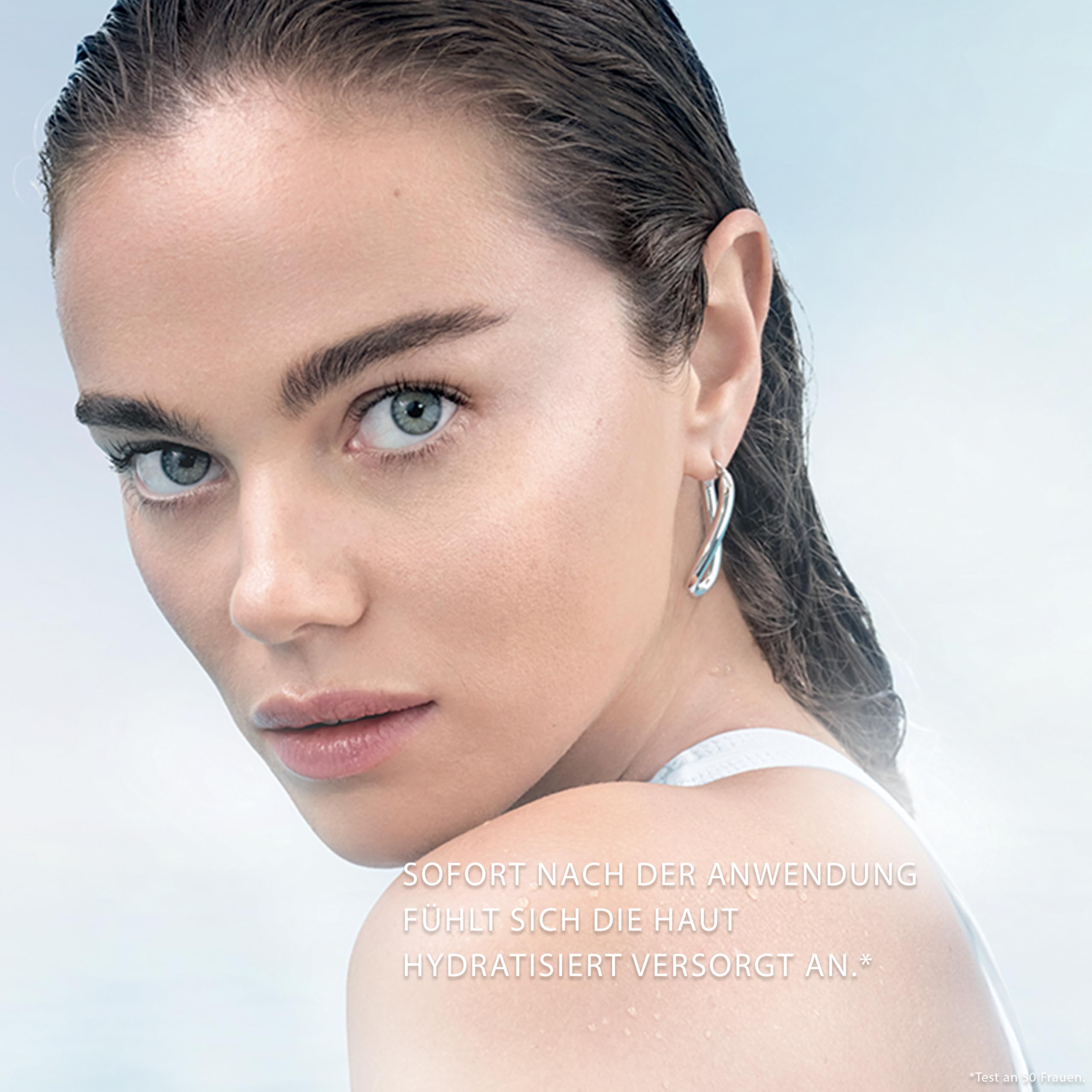 Biotherm Aquasource Night Spa Nachtcreme, tiefenwirksame Nachtcreme mit Spa-Effekt, feuchtigkeitsspendende und glättende Nachtpflege, für eine aufgepolsterte und strahlende Haut, 50 ml