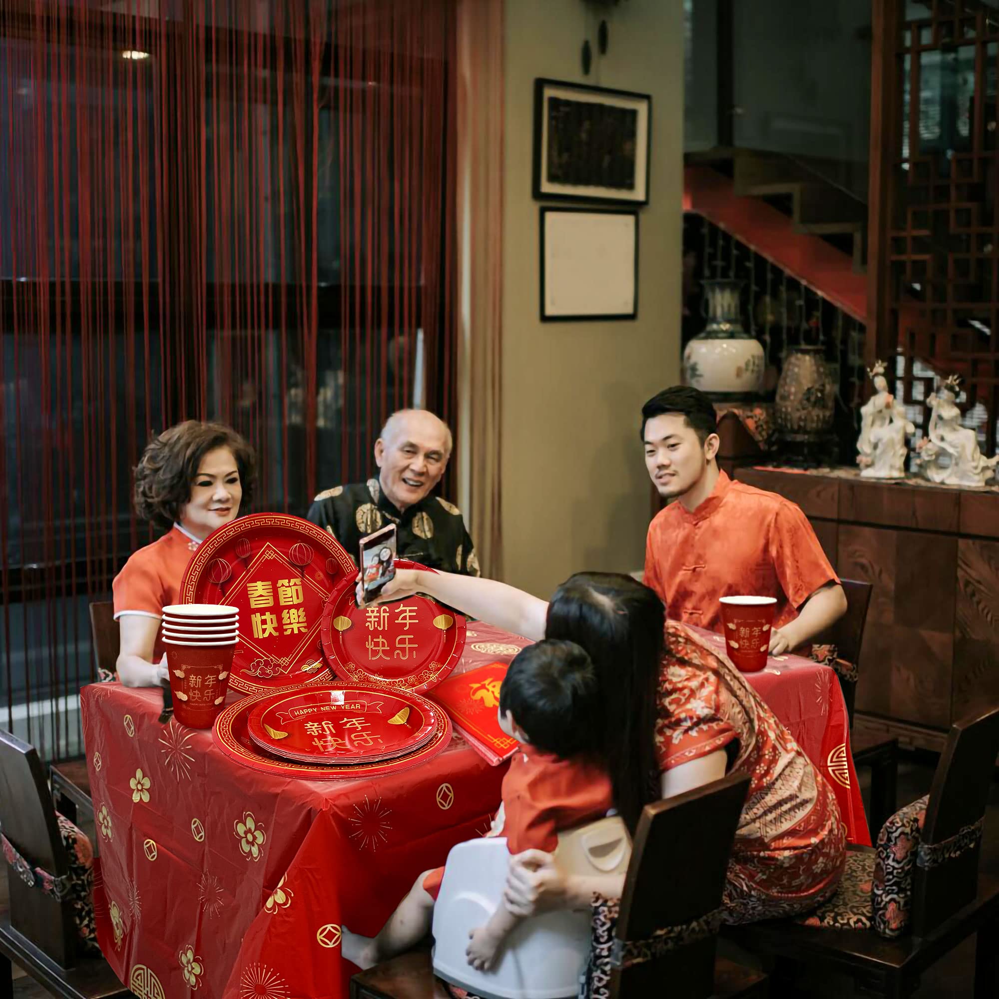 Chinesisches Neujahr Party-Set – 50-teilig Mit Lunch-Tellern, Desserttellern & Servietten Im Happy New Year Design