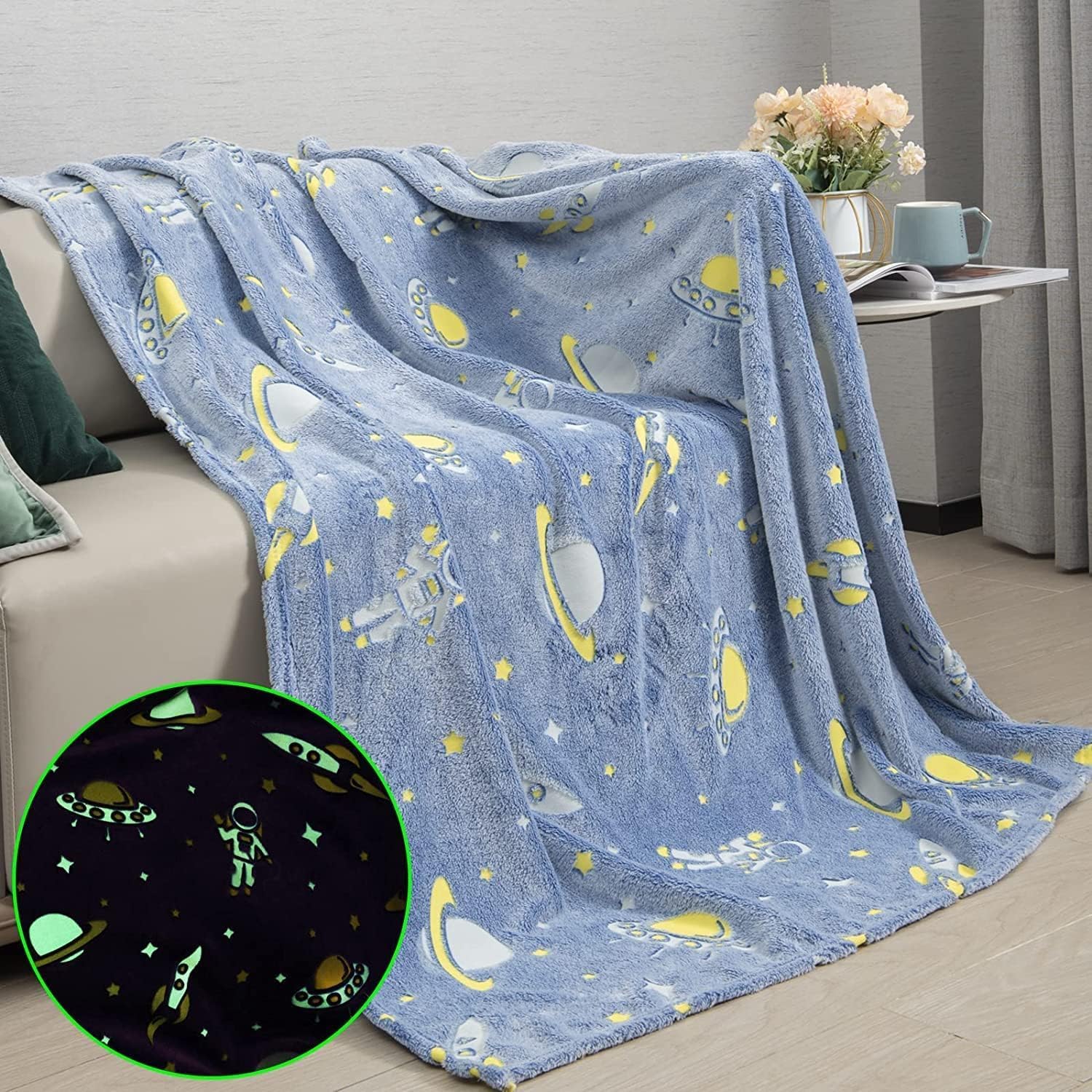 Cots and Cuddles Kids Light Weight Soft Polyester Glow Blanket with Space Print