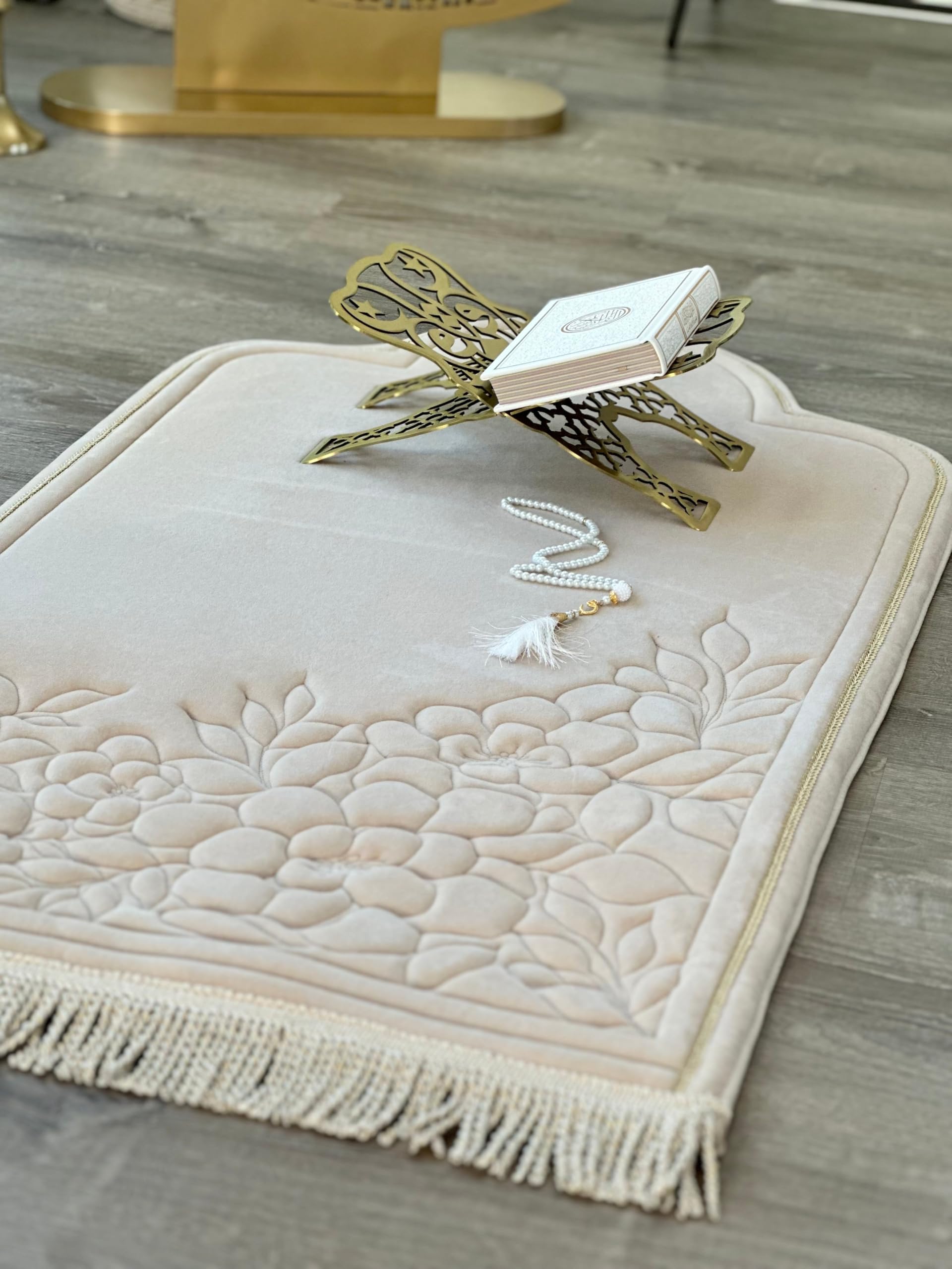 MODERN WALL ART Large Muslim Prayer Rug with Tote Bag | Luxury