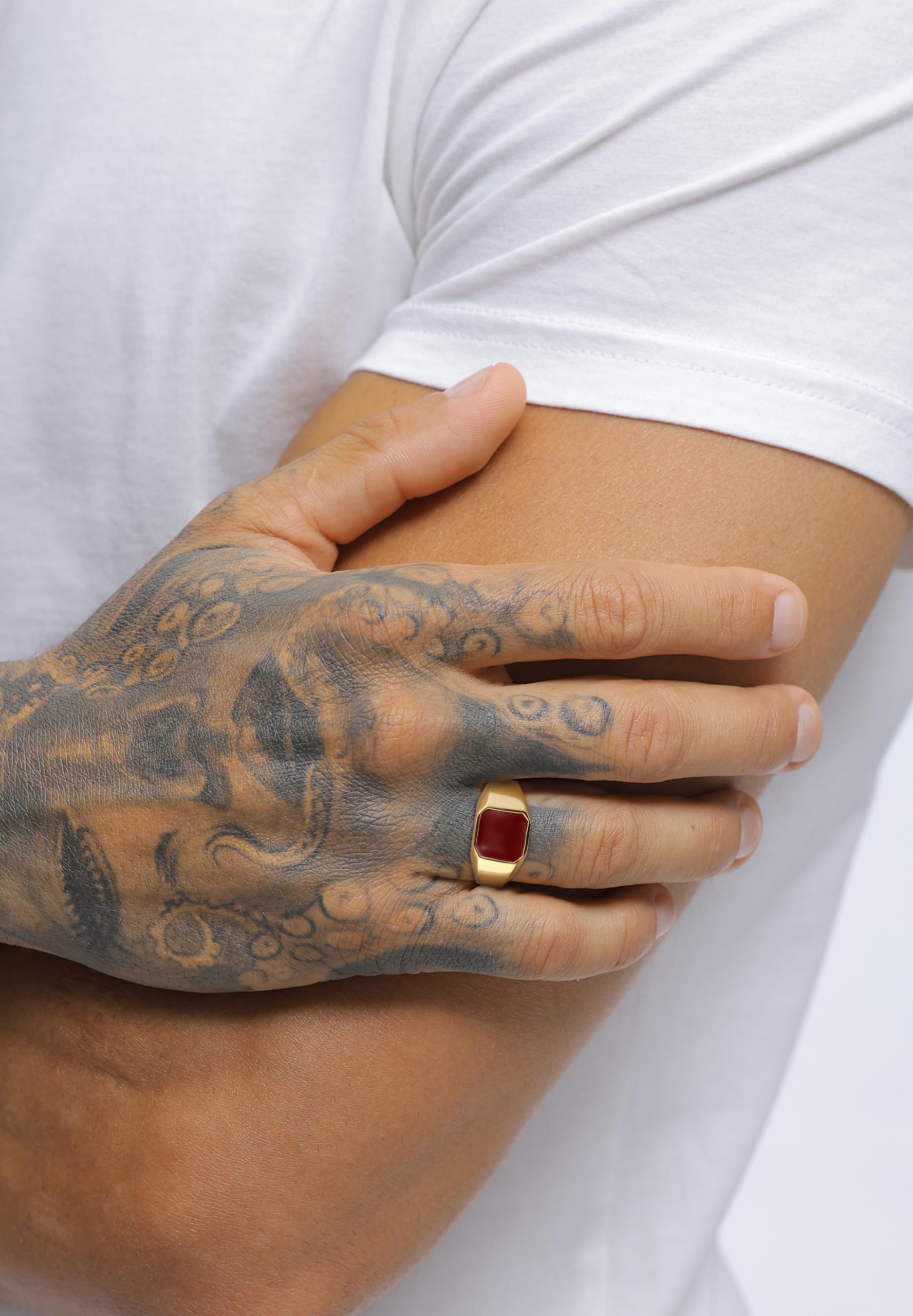 Kuzzoi Anillo de sello para hombre, rectángulo con esmalte rojo, de plata de ley 925, chapado en oro, anillo macizo (10 mm) para hombres en la talla 54-66, 0605912925