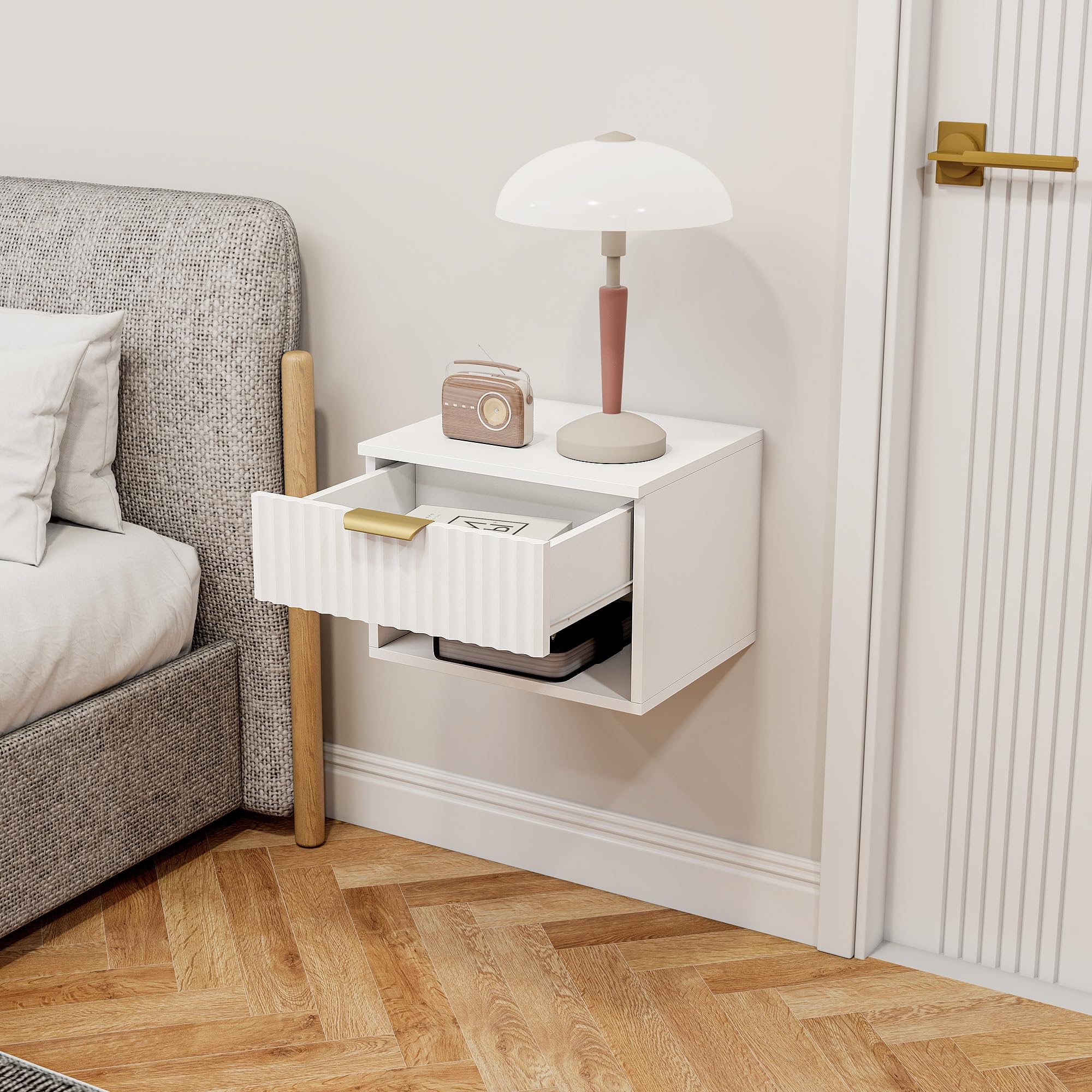 HOMCOM Set di 2 Comodini Camera da Letto Sospesi, 40x34x29 cm Bianco | Pannelli Scanalati, Coppia di Comodini Moderni, Cassetto e Ripiano