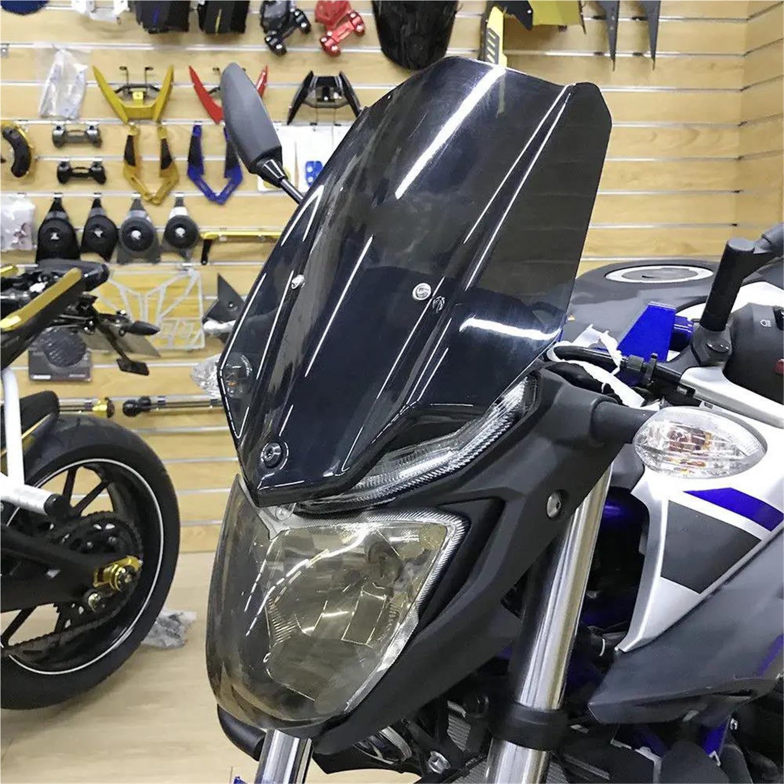 Scheibe Motorrad-Windschutzscheiben Für Yamaha MT 03 MT-03 MT03 2016-2019 Vordere Windabweiser/Windschutzscheibe Mit Halterung Windschutz Deflektor(Braun)