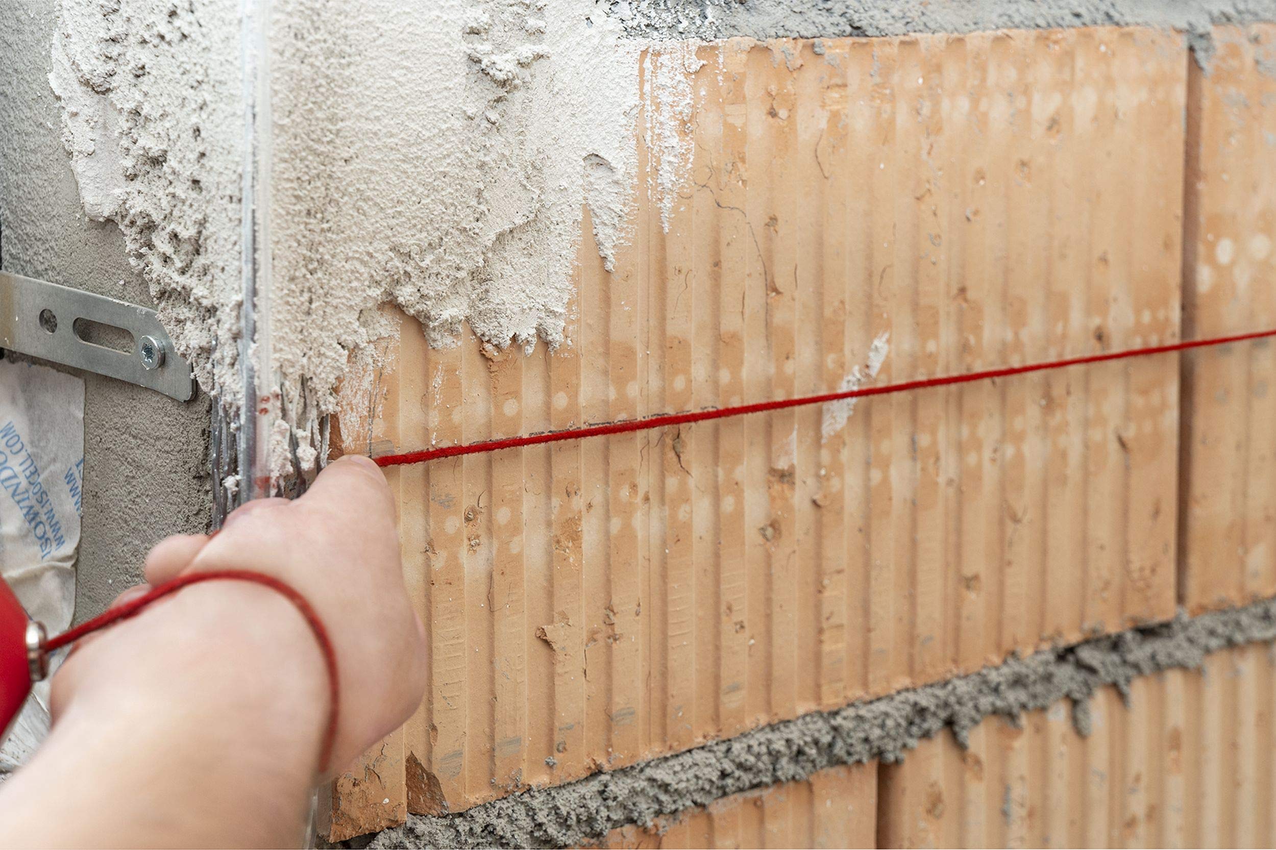 Sola CLG Schlagschnur Set ROT I Schlagschnur mit Kreide im praktischen Set |30 Meter Markierschnur für einfaches markieren | rotes Kreidepulver mit sehr guter Hafteigenschaft (Rot)