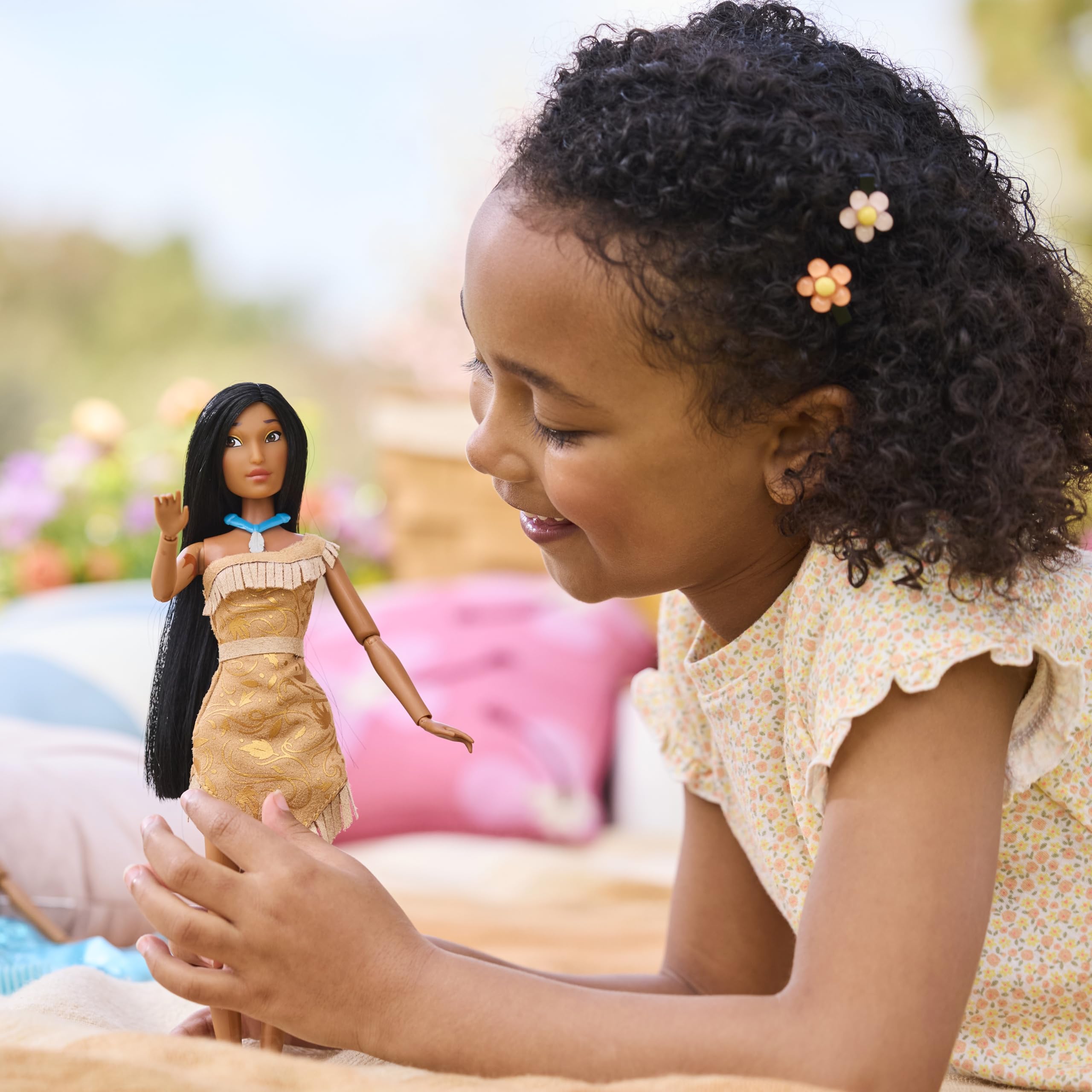 Disney Store Official Pocahontas Classic Doll, 29cm/11”, Fully Poseable Disney Doll in a Beautiful Dress - Image 2