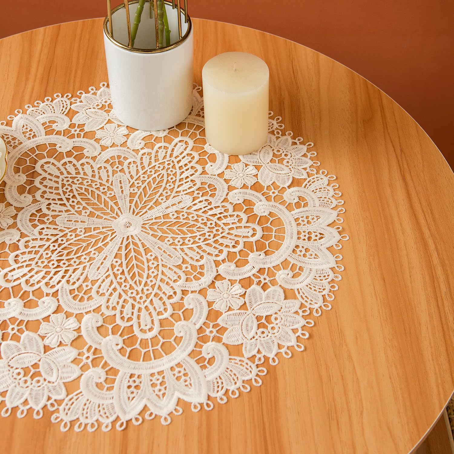 Amazon｜ダイニングテーブル用ラウンドレースプレースマット2枚セット
