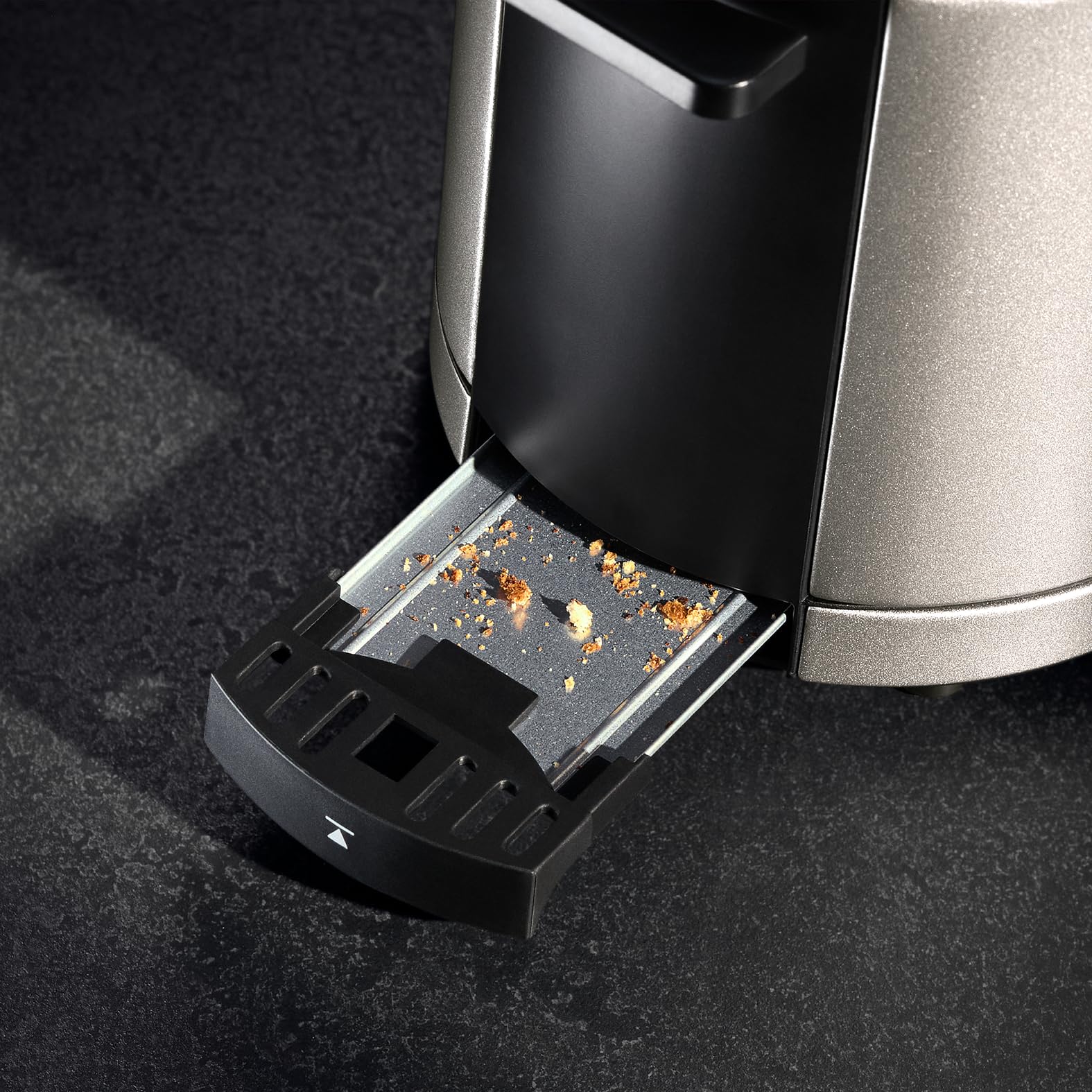 WMF Lono Silk Tostapane a 2 fette in acciaio inox, doppia fessura con inserto per panini XXL, effetto anti-impronte, funzione LED, 2 fette, scomparto per briciole, 7 livelli di doratura, 900 Watt