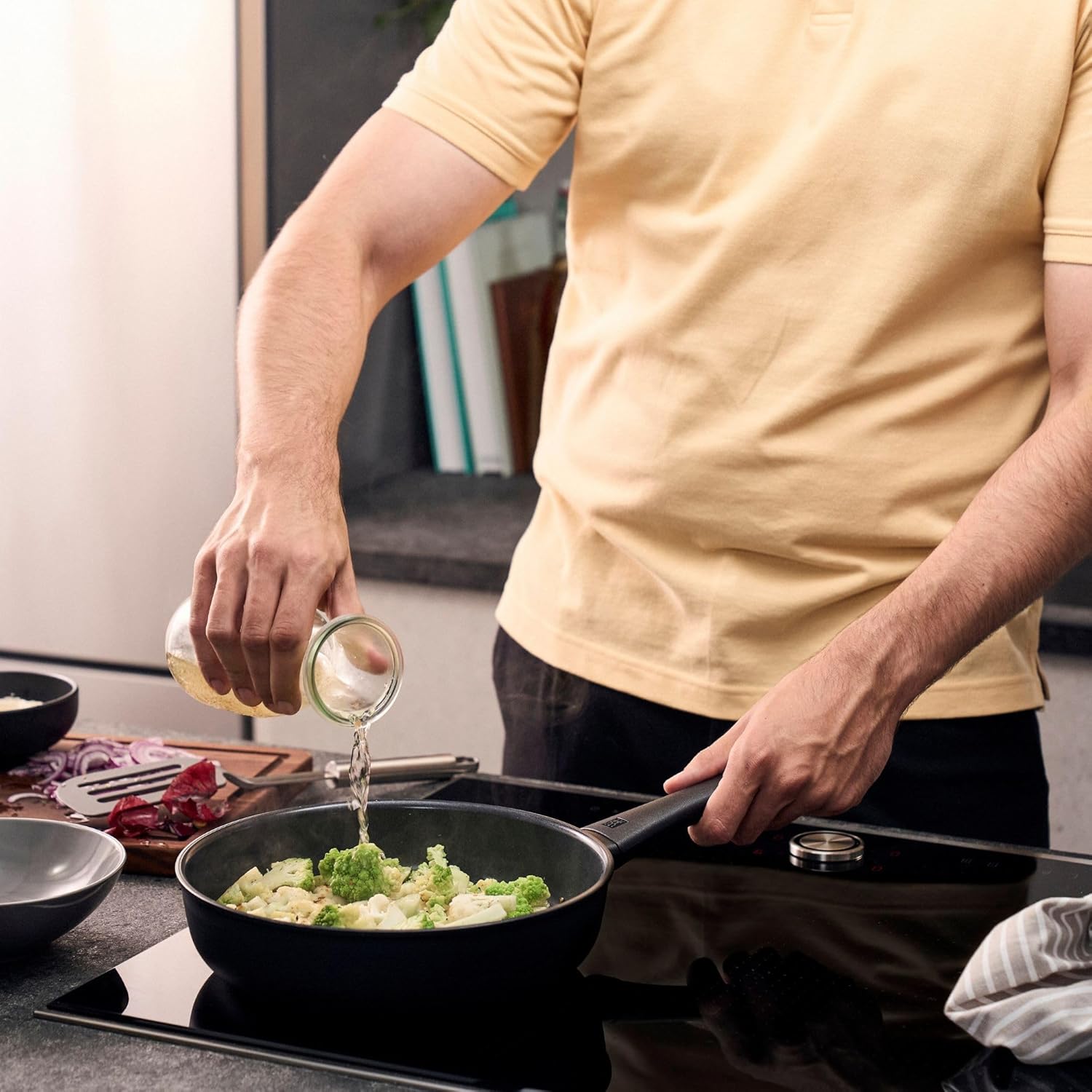 Zwilling Madura Plus 28 cm High Aluminium Frying Pan Titanium Reinforced Ceramic Non-Stick Coating