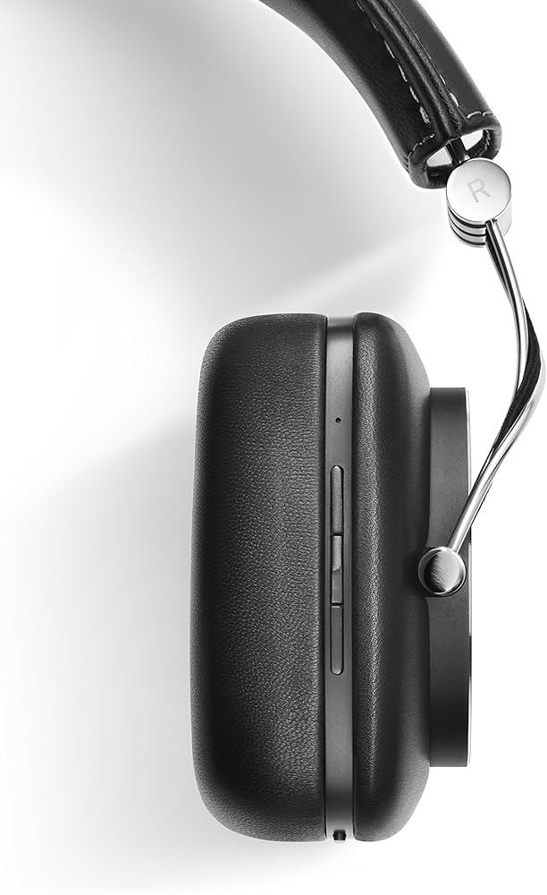 Bowers & Wilkins P7 Wireless Black Circumaural Head-band Headphone