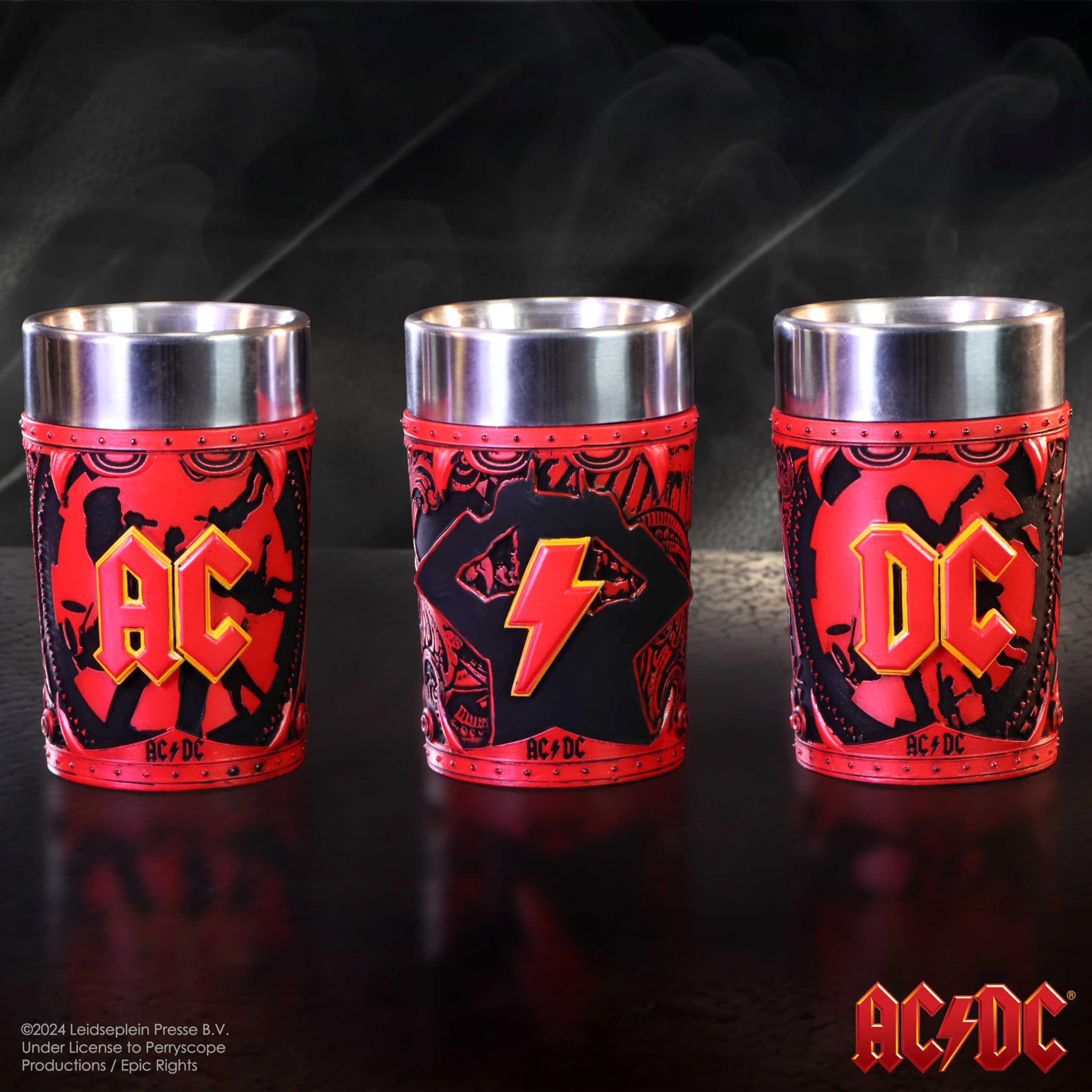 Nemesis Now ACDC-Logo-Set mit 3 Schnapsgläsern, 8,7 cm, Harz, offizielles ACDC-Merchandise, ACDC-Sammelbecher-Set, drei ACDC-Schnapsgläser, gegossen aus feinstem Harz, fachmännisch handbemalt | Handbemalte Rockband-Merchandise, offiziell lizenziertes ACDC