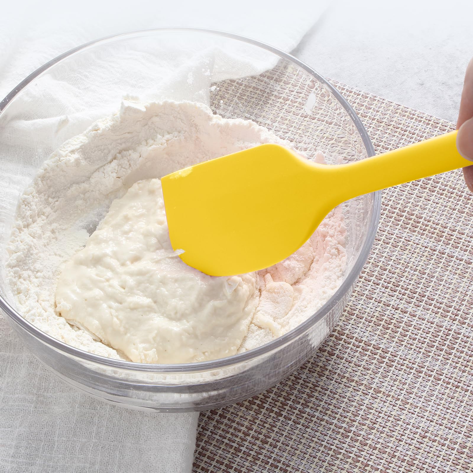 Espátula de goma amarilla para uso en cocina, espátulas de silicona de 10.8 pulgadas para cocinar, resistente al calor, espátula de cocina pequeña flexible para utensilios de cocina antiadherentes