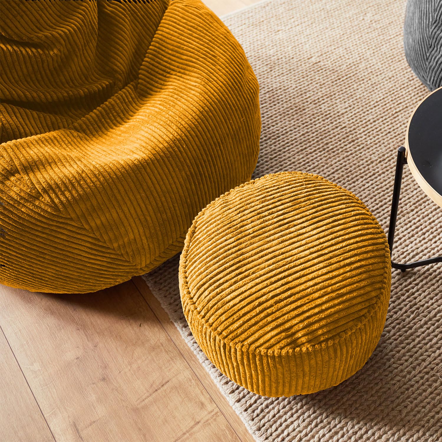 Lumaland Pouf en velours | Compact de 50 L avec fonction 3 en 1 : Tabouret confortable, table basse pratique et élégant repose-pieds pour intérieur | Ø 25 x 45 cm [Jaune moutarde]