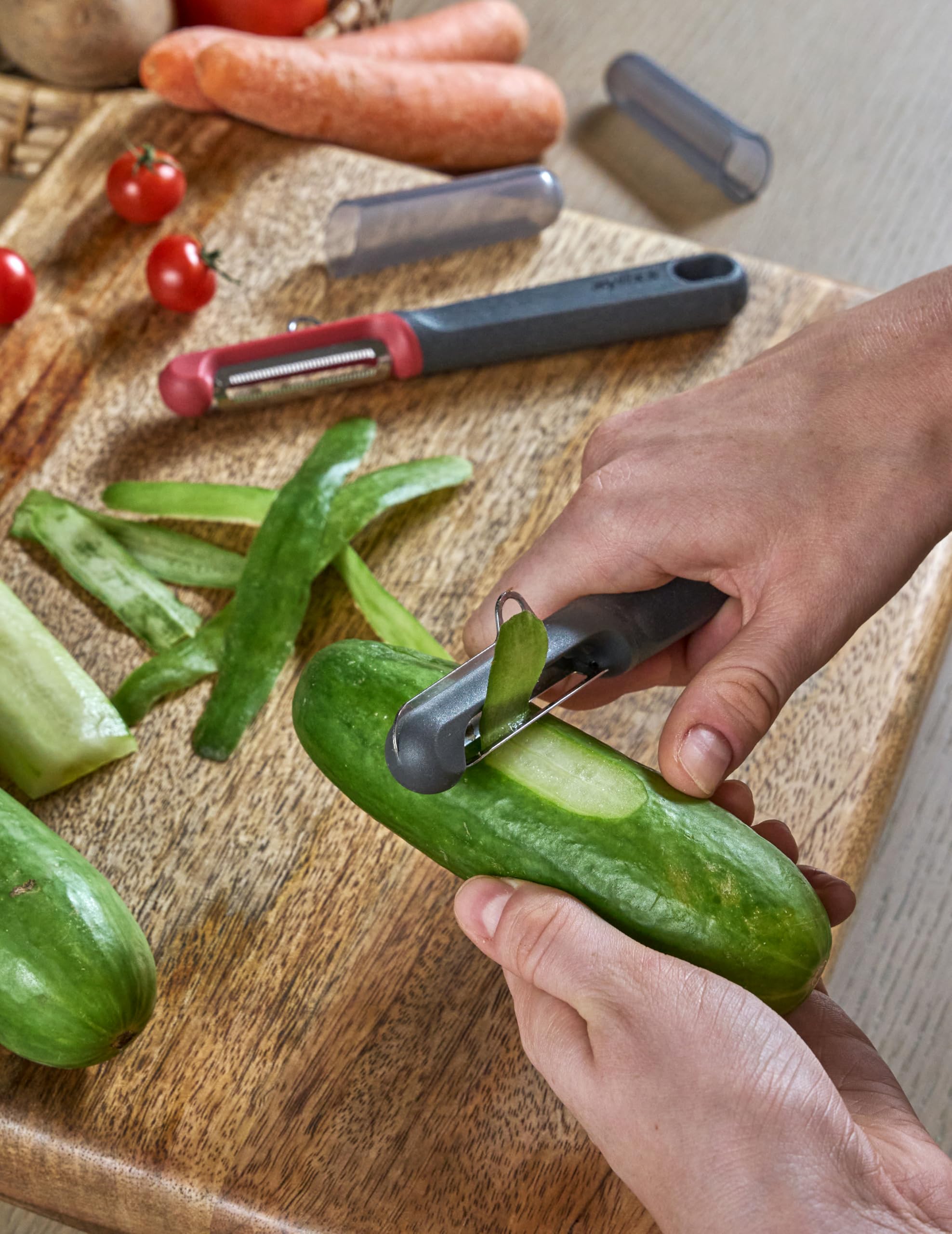 Amazon.com: Zyliss 2 Piece Peeler Set with Universal & Soft Skin