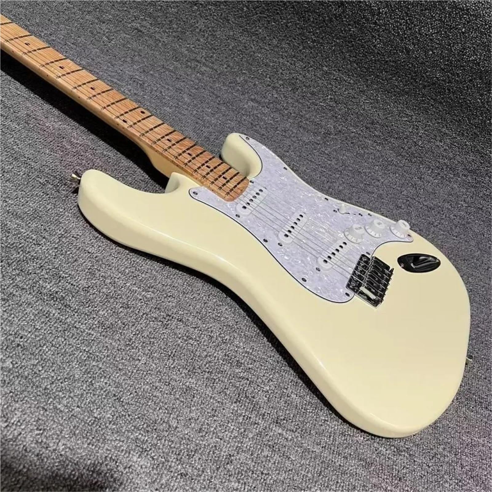 Guitare Électrique 6 Cordes Jaune Clair Micro SSS Avec Vibrato Guitare Électrique Débutants