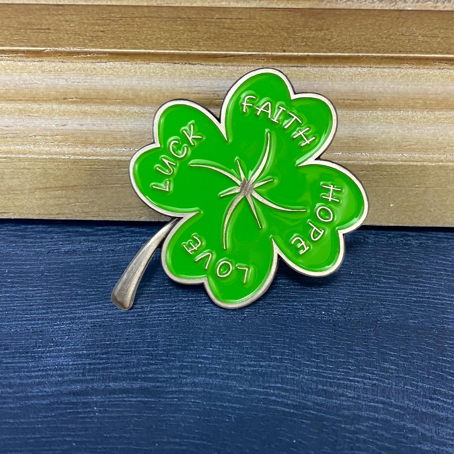 BHealthLife Police Challenge Coin Thin Blue Line Lucky Four-Leaf Clover Token Gifts for Police Officers