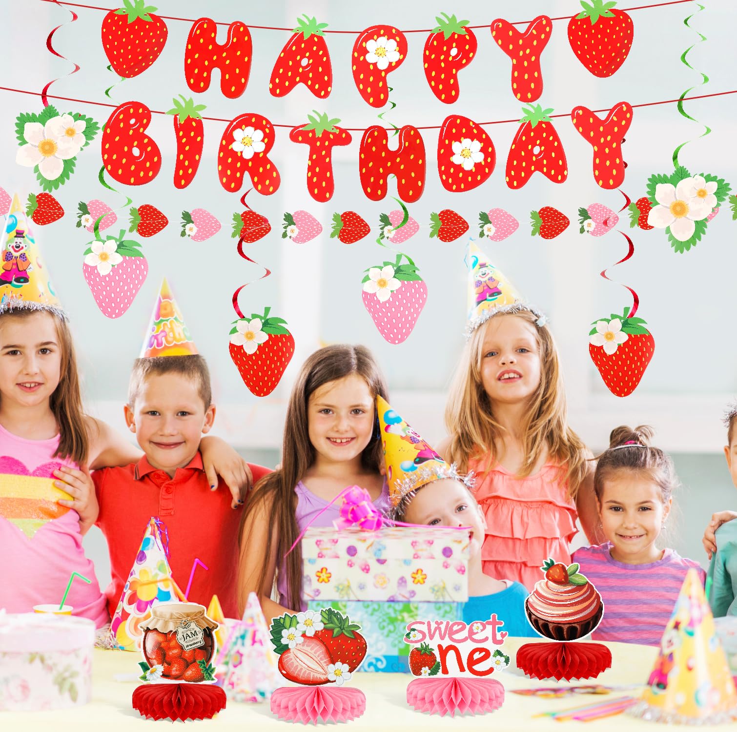 Decorazioni per feste di compleanno a forma di fragola, striscione di compleanno a tema fragole, vortici da appendere, decorazione a nido d'ape per decorazione per feste di Berry Sweet Girl