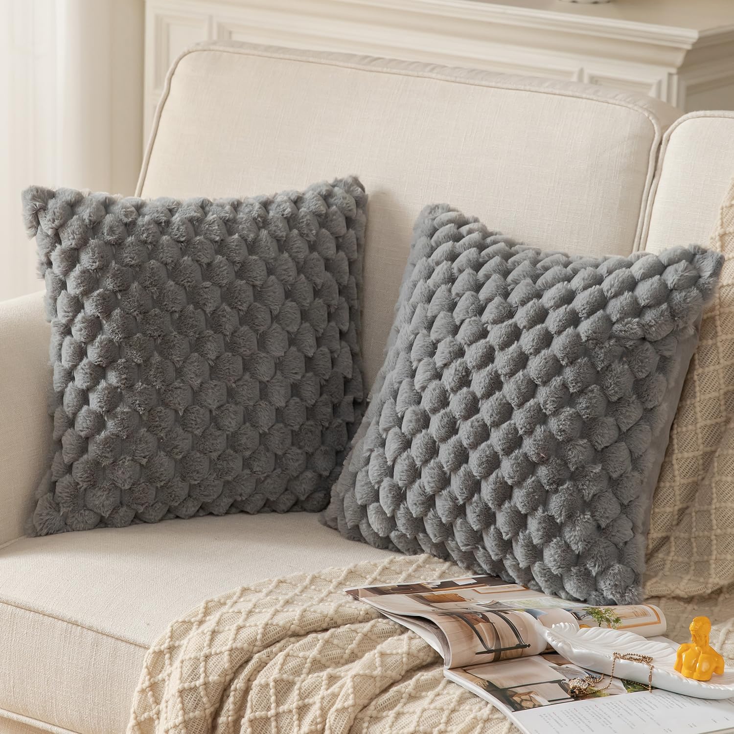 MANDIOO Pack of 2 Grey Super Soft Plush Fluffy Decorative Throw Pillow Covers 20x20 inch Faux Fur Wool Velvet Cushion Covers Pillow Cases Couch Sofa Bed Living Room