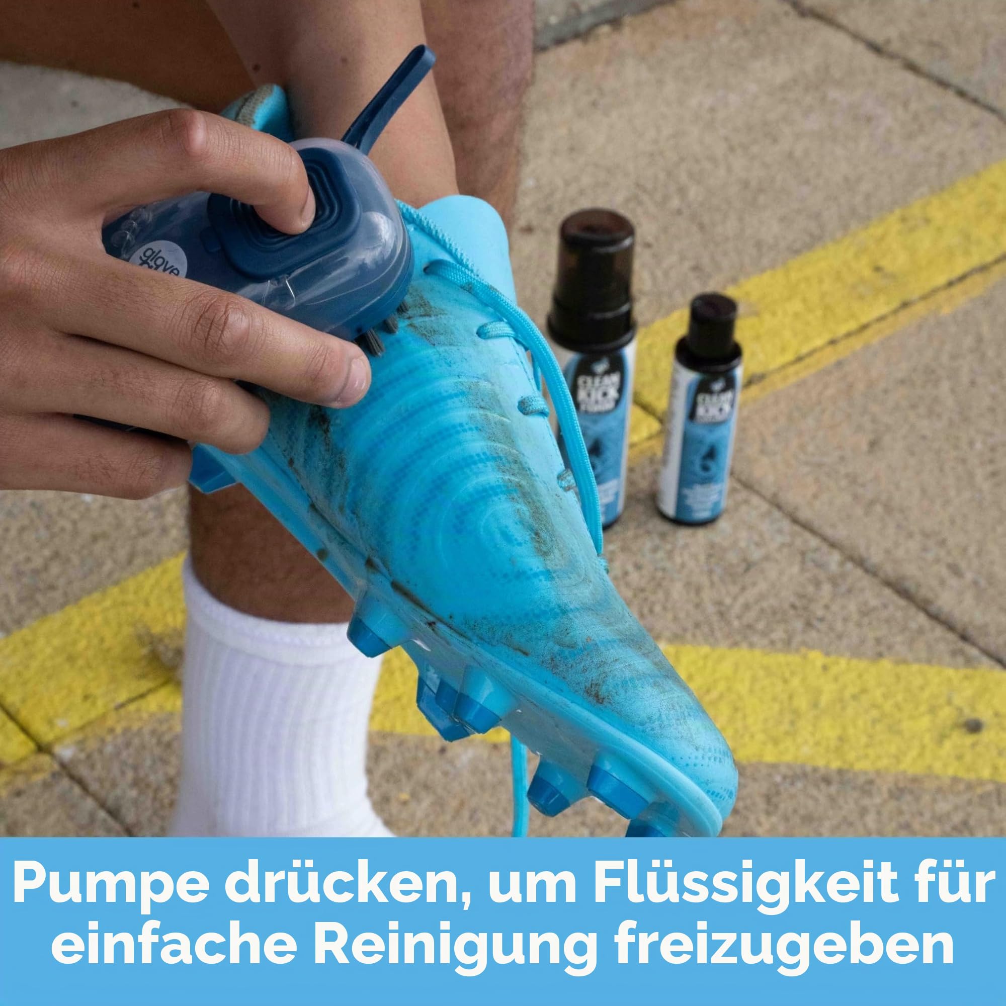 Clean Kick Fußballschuh-Reinigungsbürste mit integriertem Seifenspender - Tragbarer Schrubber für Schlamm & Gras - Easy Grip Schuhreiniger für Fußball, Fußball & Sportstiefel