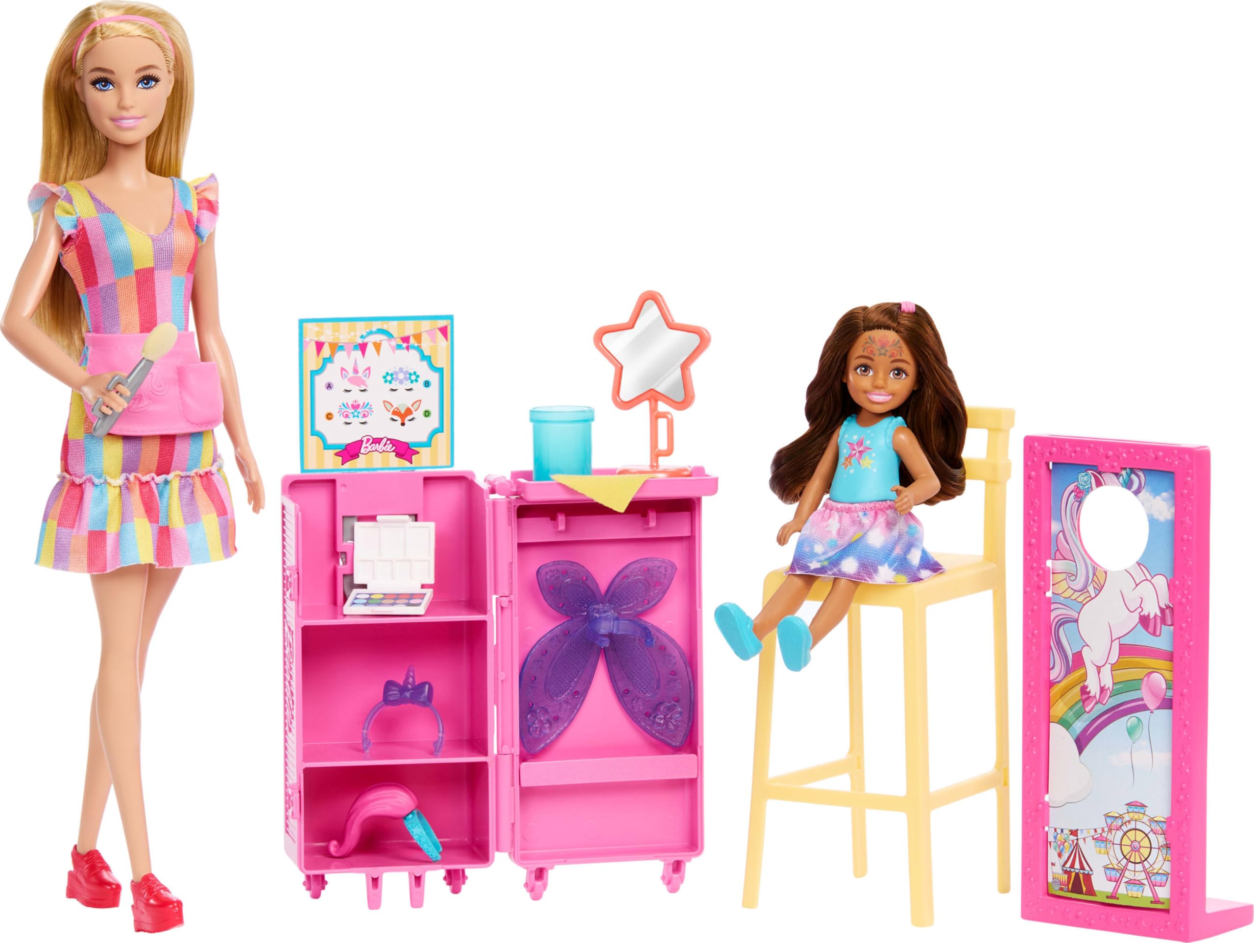 Barbie Day at The Fair Playset z 2 lalkami, farbą do twarzy i uchwytem na zdjęcia, dodatkowe akcesoria, w tym mała lalka Chelsea z zmieniającą kolor twarzy