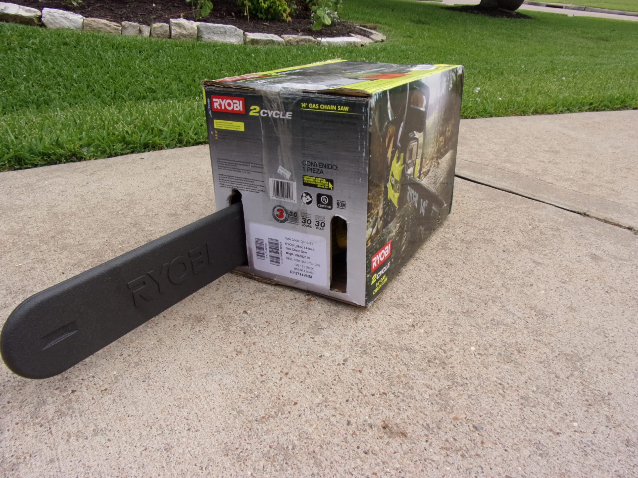 Ryobi RY3714 37cc 2-Cycle Gas Chainsaw 