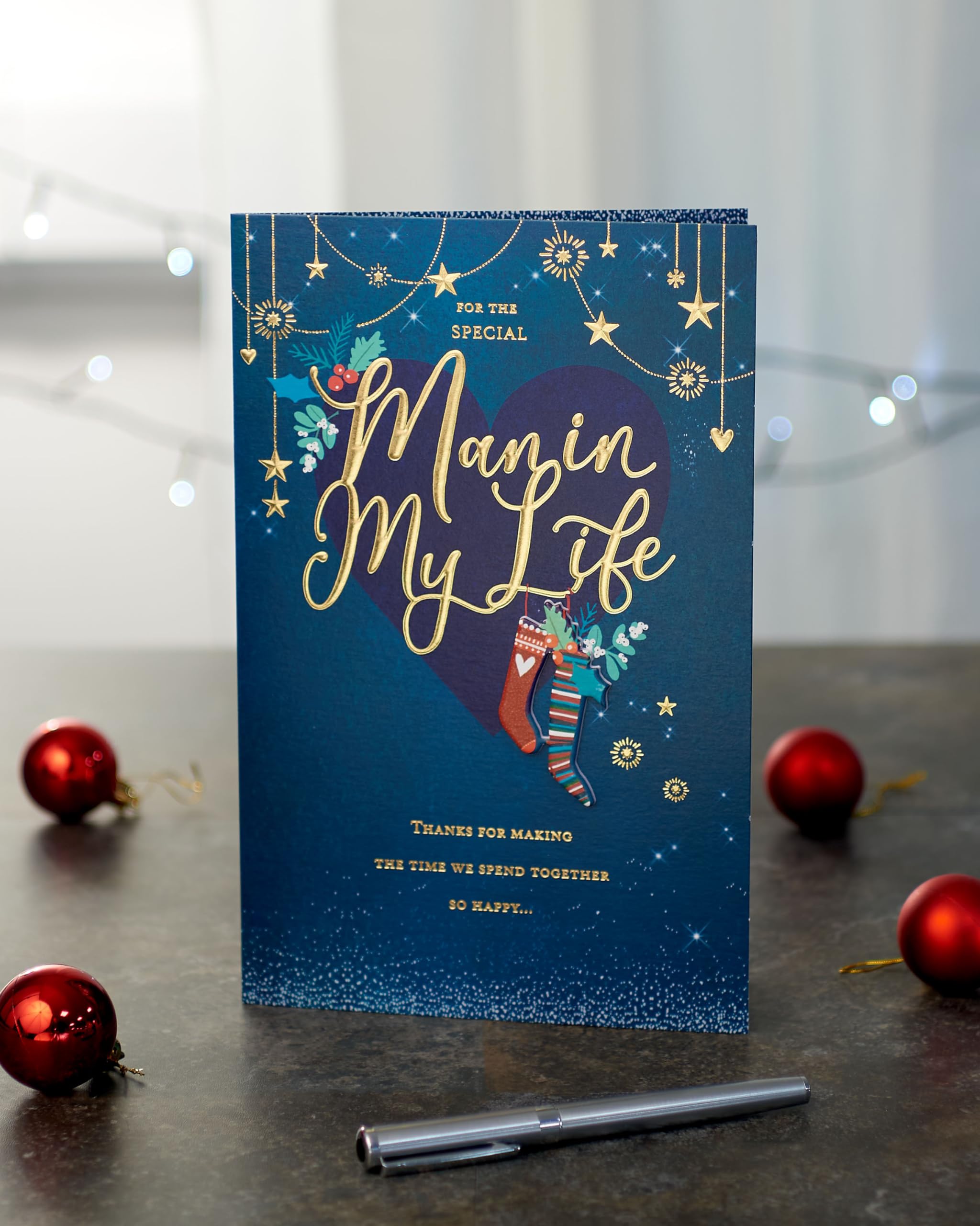 UK Greetings Christmas Card for the Special Man in My Life - Gold Lettering Design, 165 mm x 254 mm - Image 3