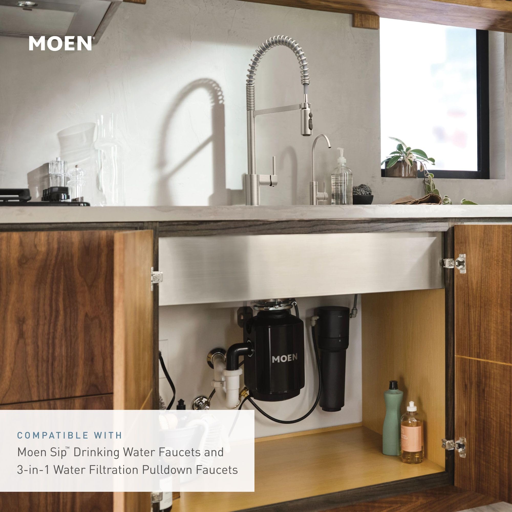 Moen Sistema avanzado de filtración de agua de carbono F9800, negro