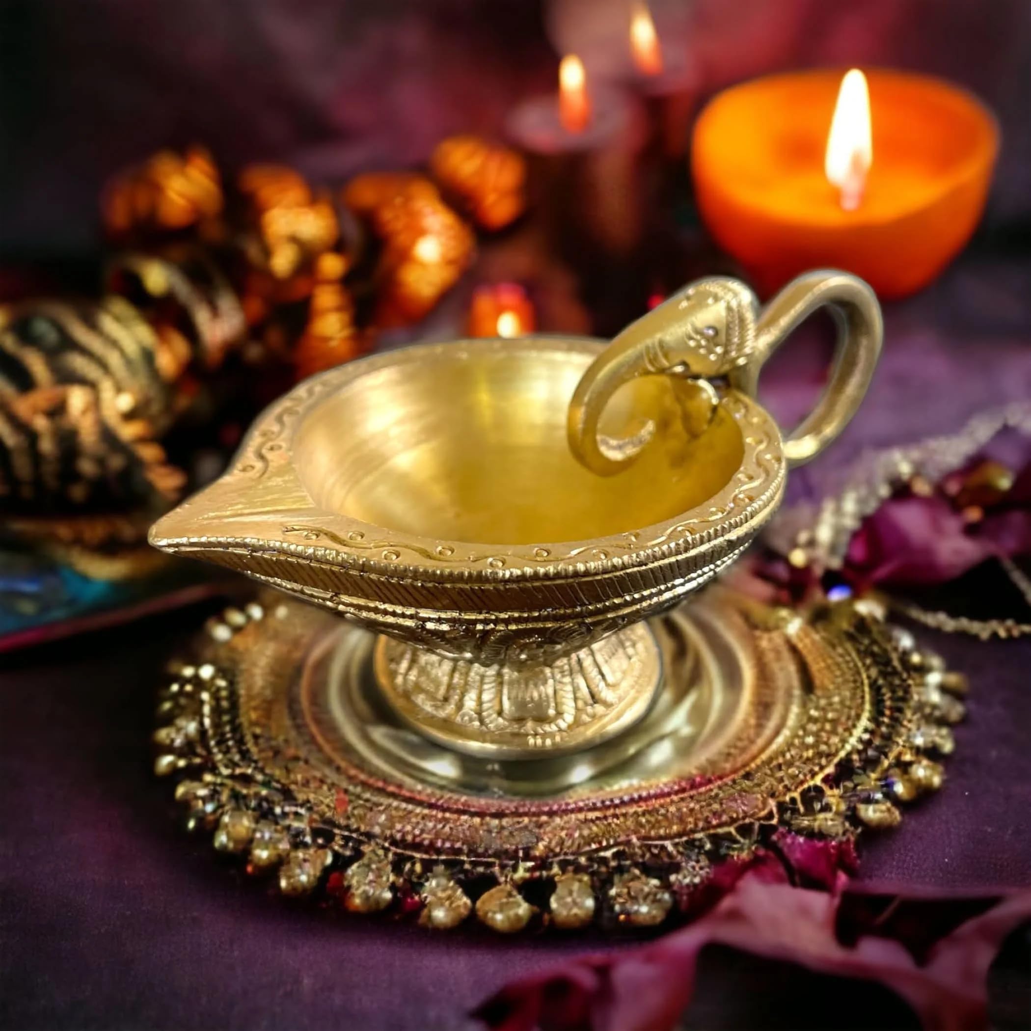 LOVENSPIRE Elephant Brass Diya Deepam Vilakku Samai Oil Lamp Home Pooja Room Diwali Decorations Mandir Temple Akhand Diya Indian Traditional Hindu Puja Religious Deepawali Return Gift Item