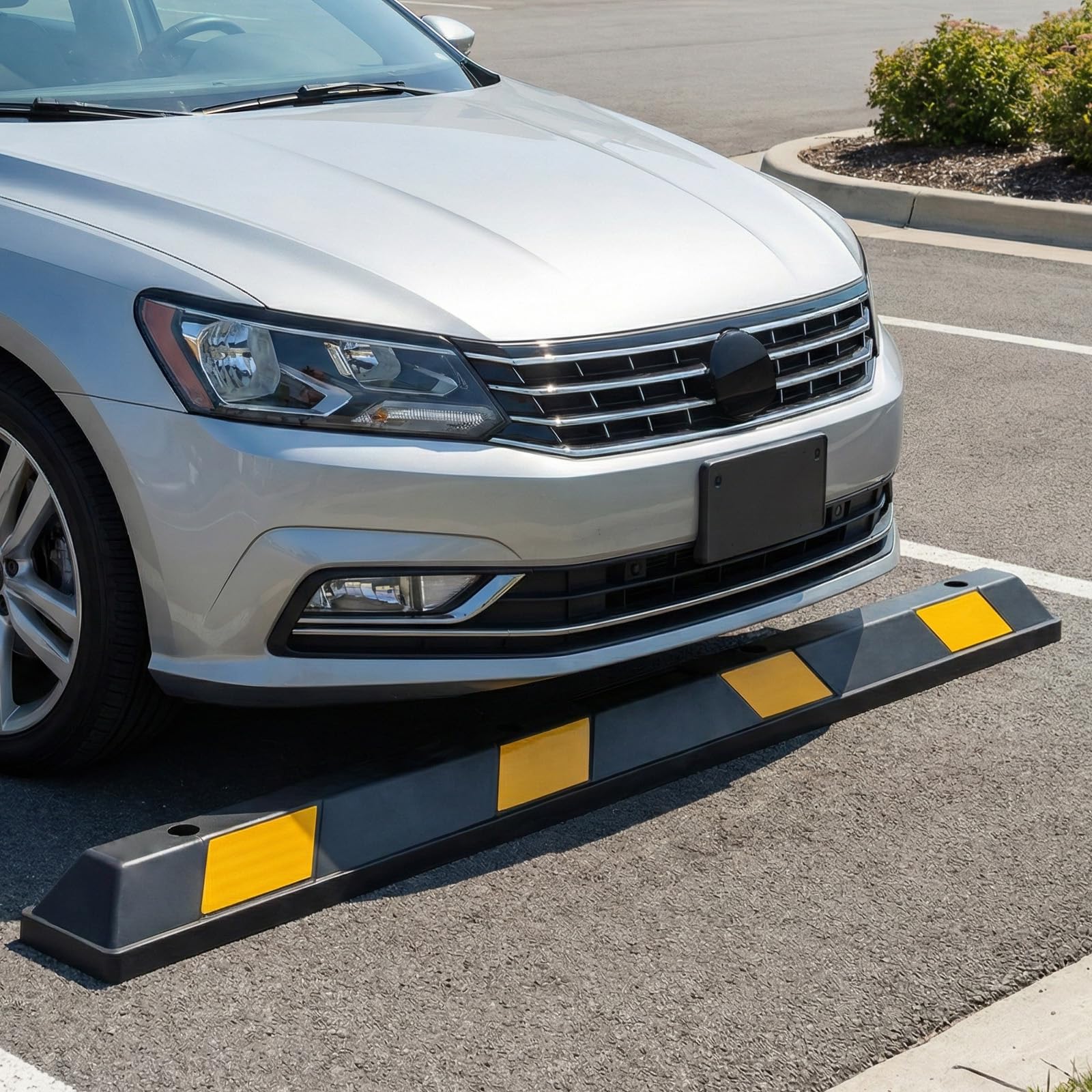 COSTWAY Radstopper aus Gummi, Einparkhhilfe 184 cm, Parkplatzbegrenzung bis 3000 kg Belastbar, Parkbegrenzung mit gelben Reflektorstreifen, Parkplatzsperre für Garage, Parkplatz (1 er Set)