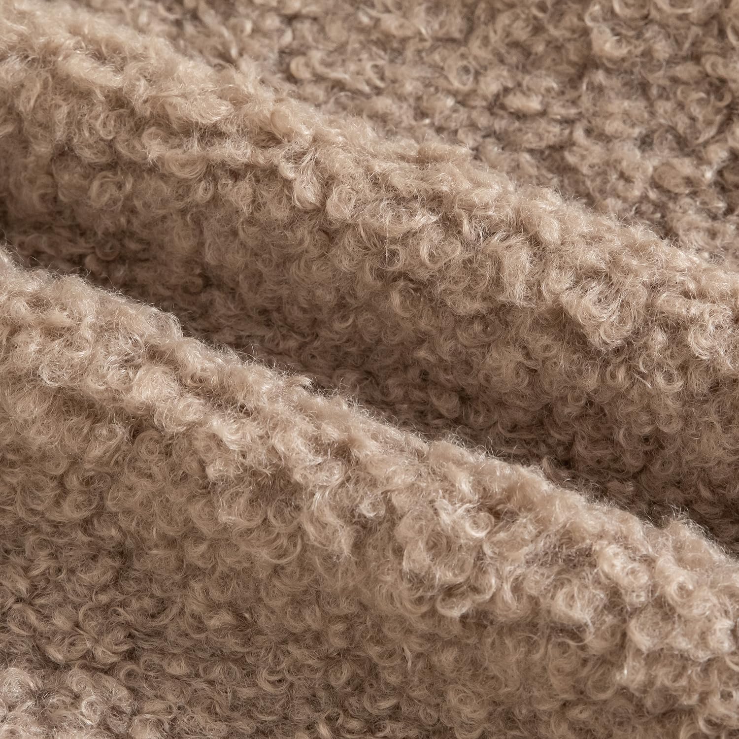 YAERTUN Pack of 2 Faux Fur Cushion Covers Decorative Sherpa Boucle Throw Pillow Covers Fuzzy Soft Sheepskin Fleece Pillowcases for Couch Sofa Bed Living Room 16x16 Inch 40x40cm Khaki - Image 3