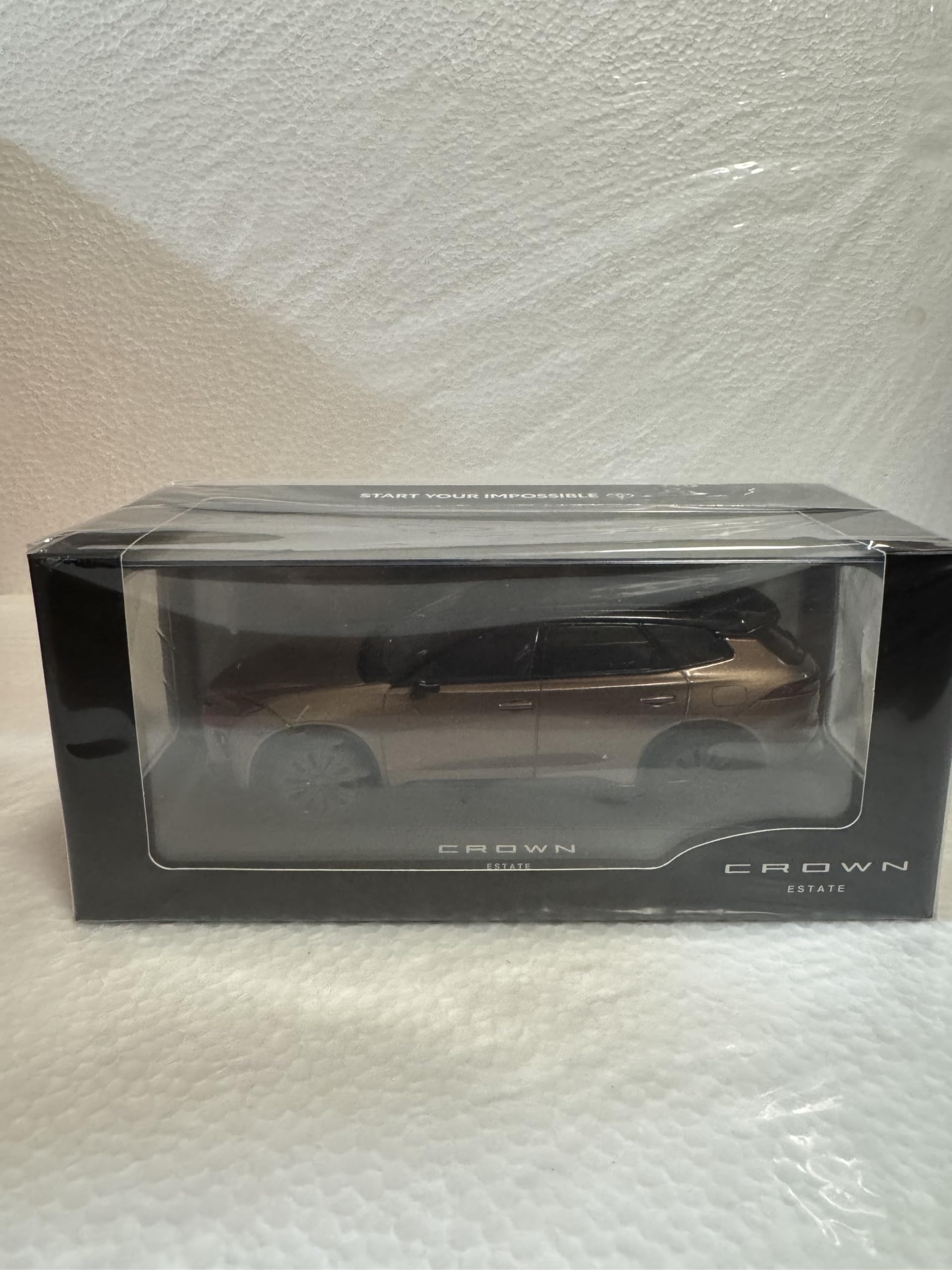 Amazon.co.jp: 1/30 トヨタ 新型クラウンエステート PHVE カラー